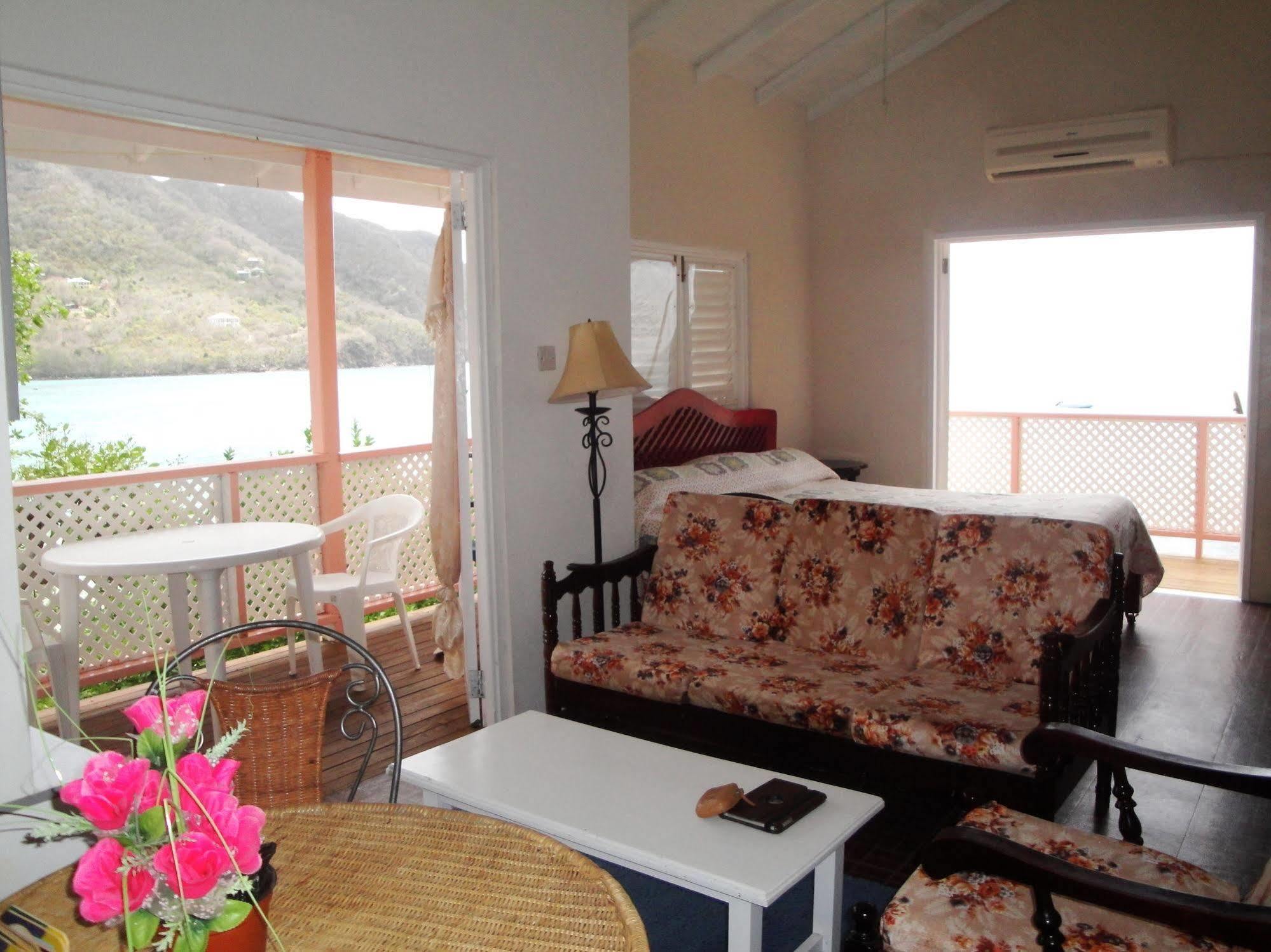 Keegans Beachside Hotel