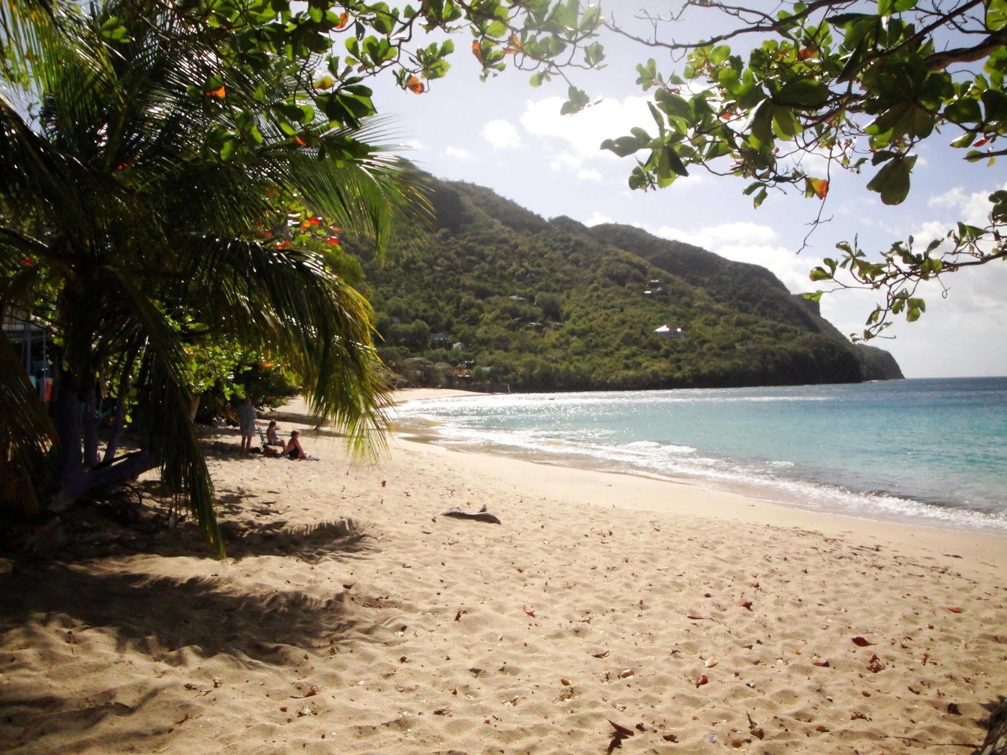 Hotel Keegans Beachside Bequia Island