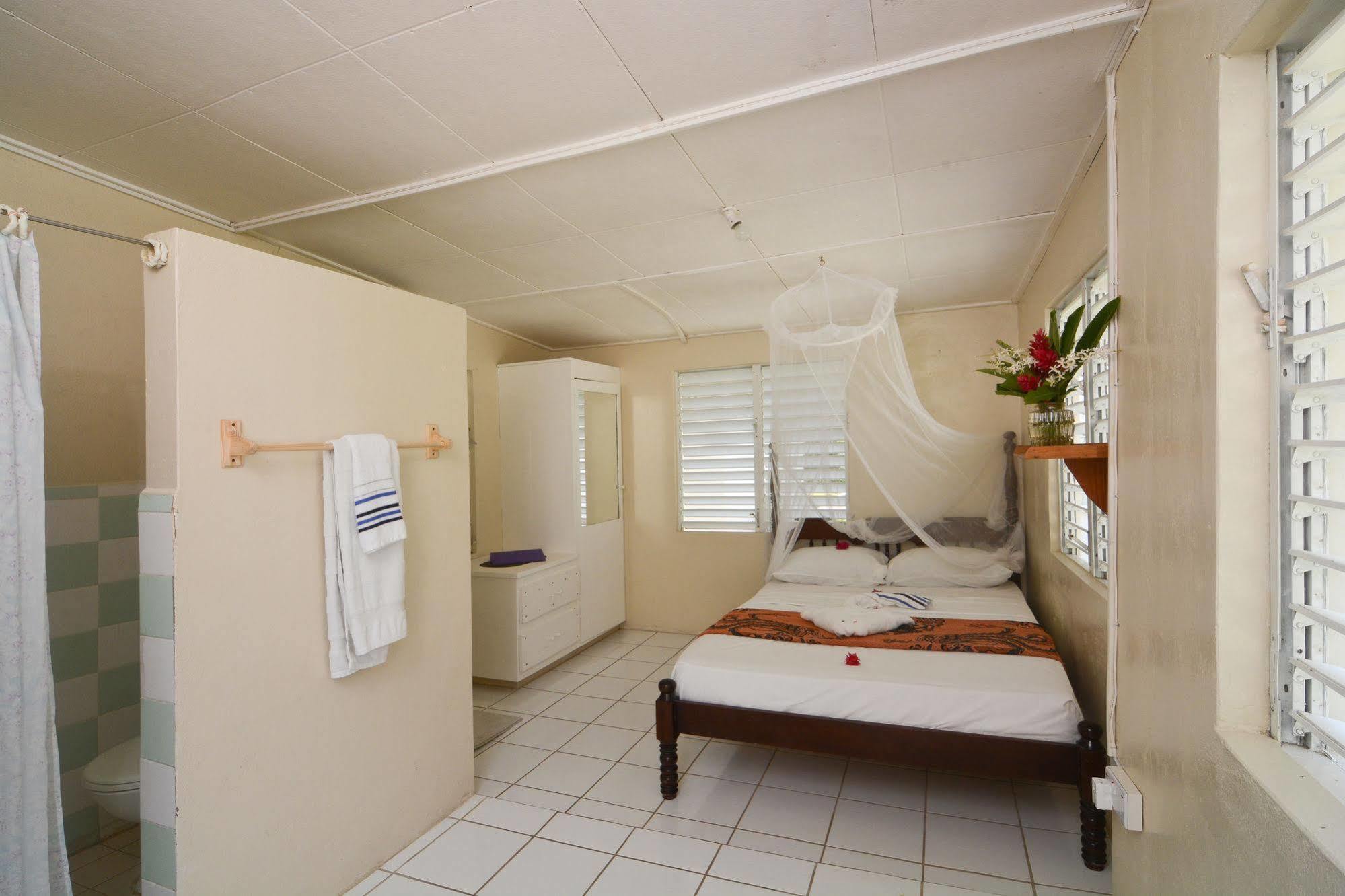 Keegans Beachside Hotel 2*