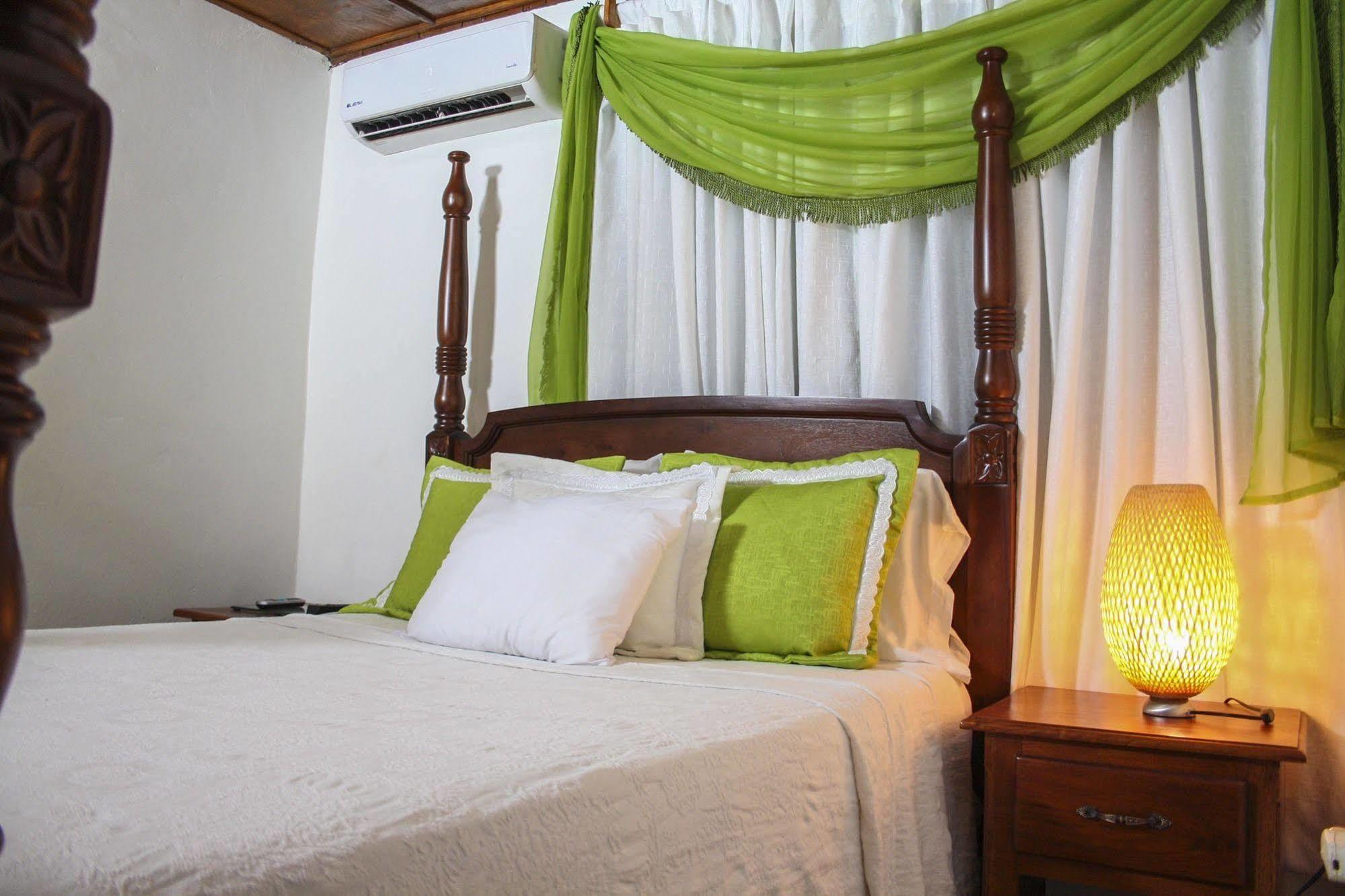 Sea Breeze 3* Paraíso