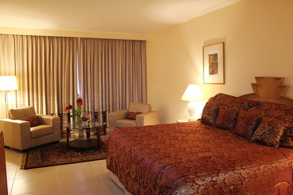 Hotel Ramada By Wyndham Princess