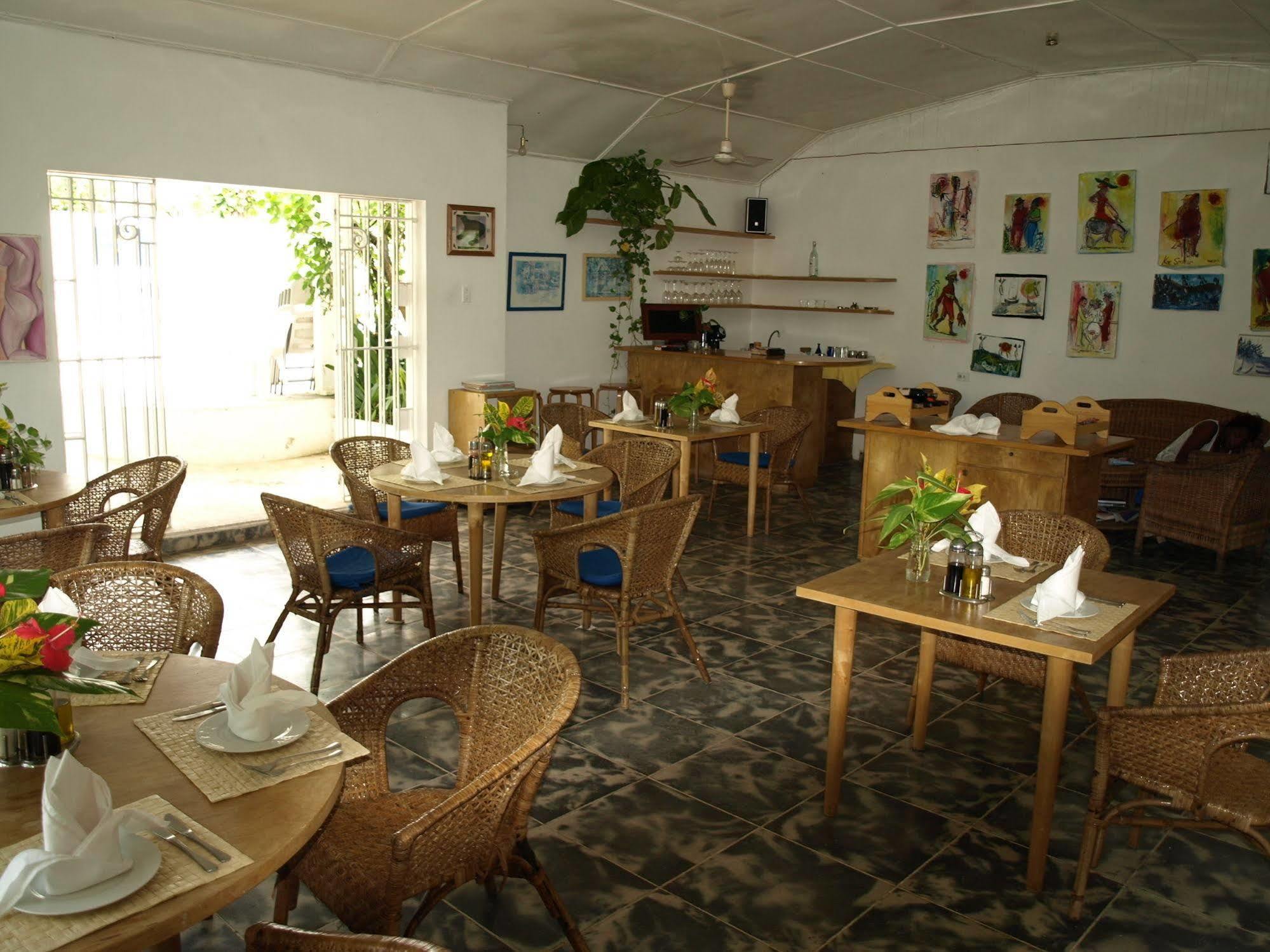 San San Tropez Hotel Port Antonio