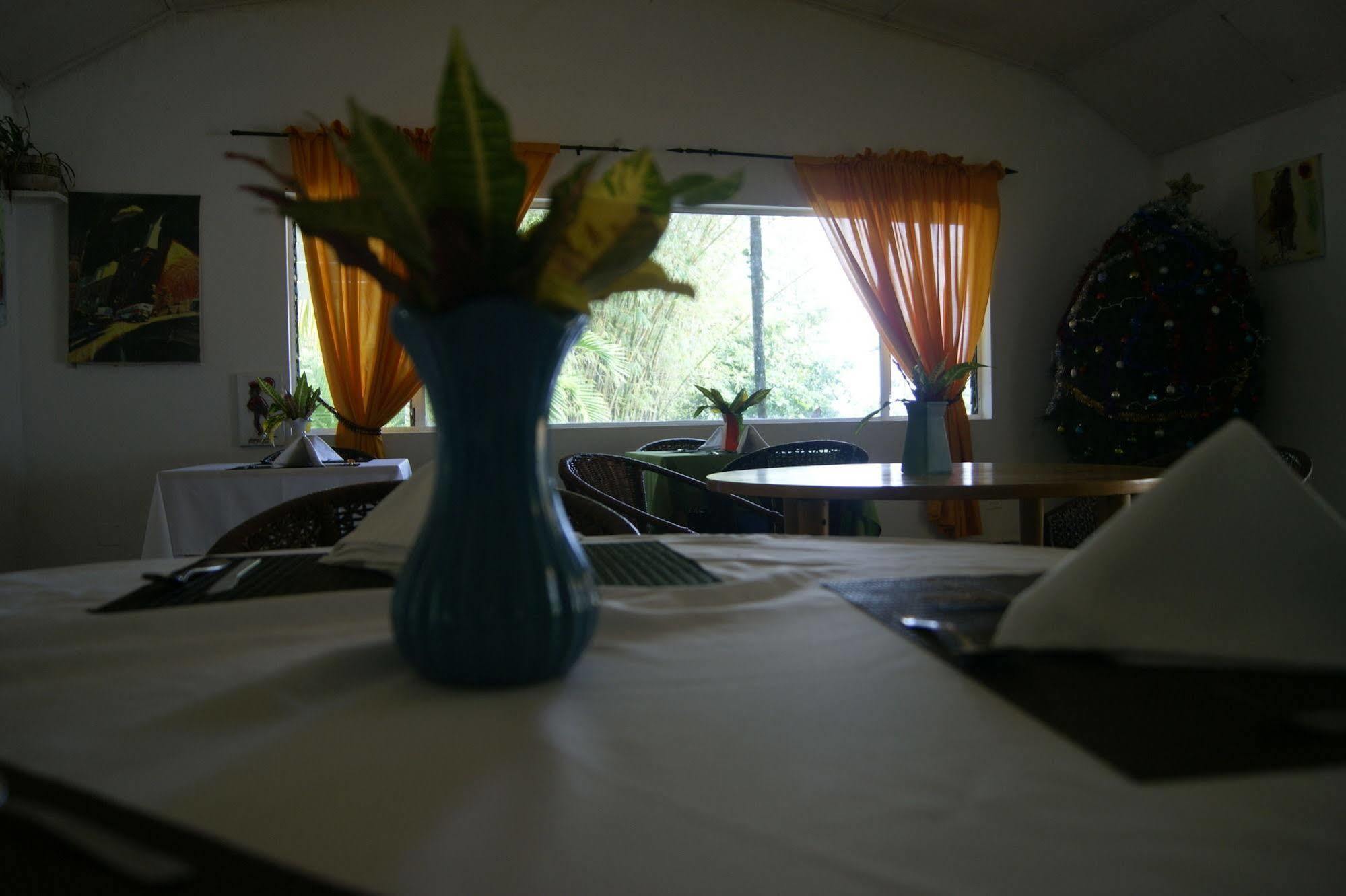 San San Tropez 3* Port Antonio