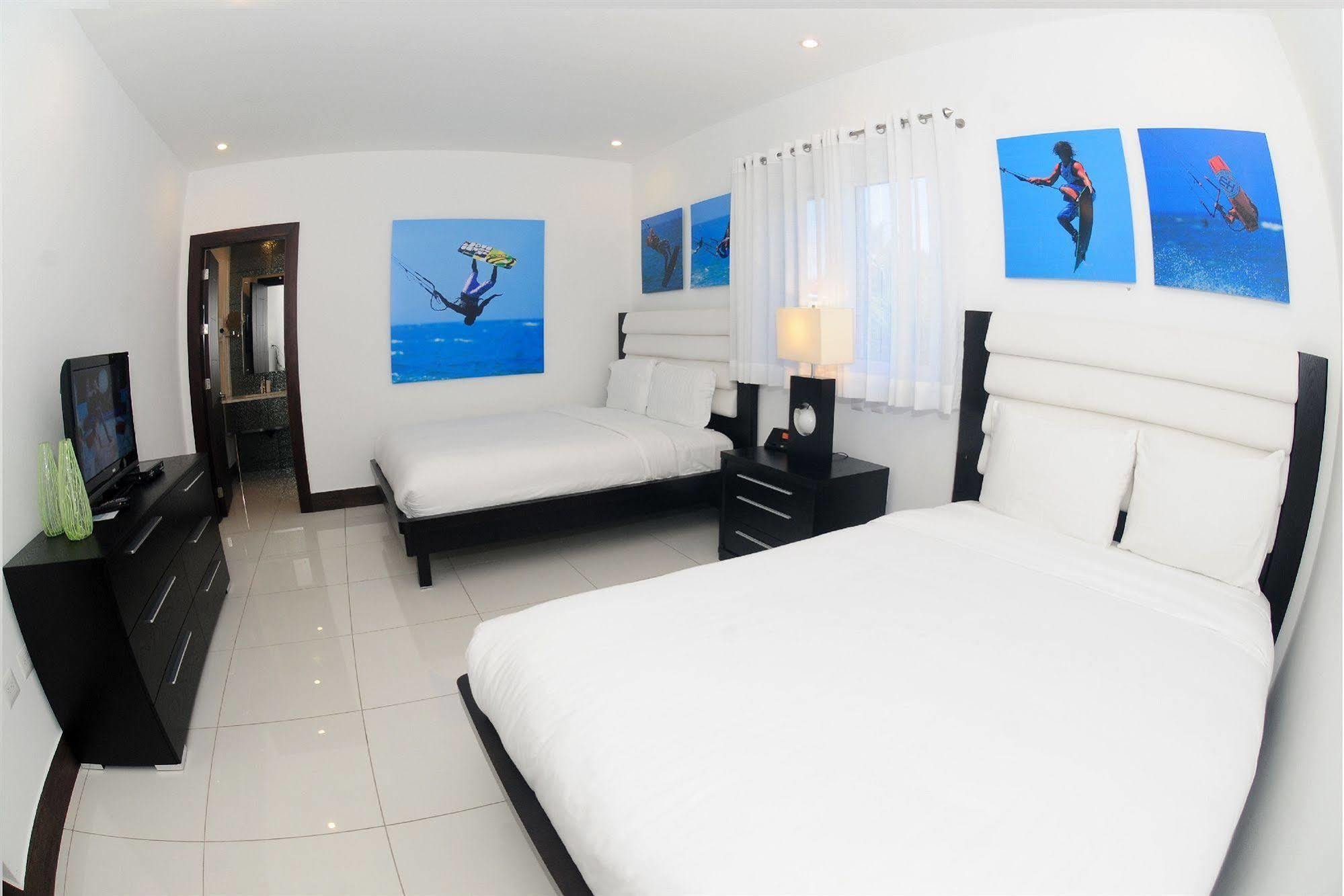 Hotel Millennium & 4*