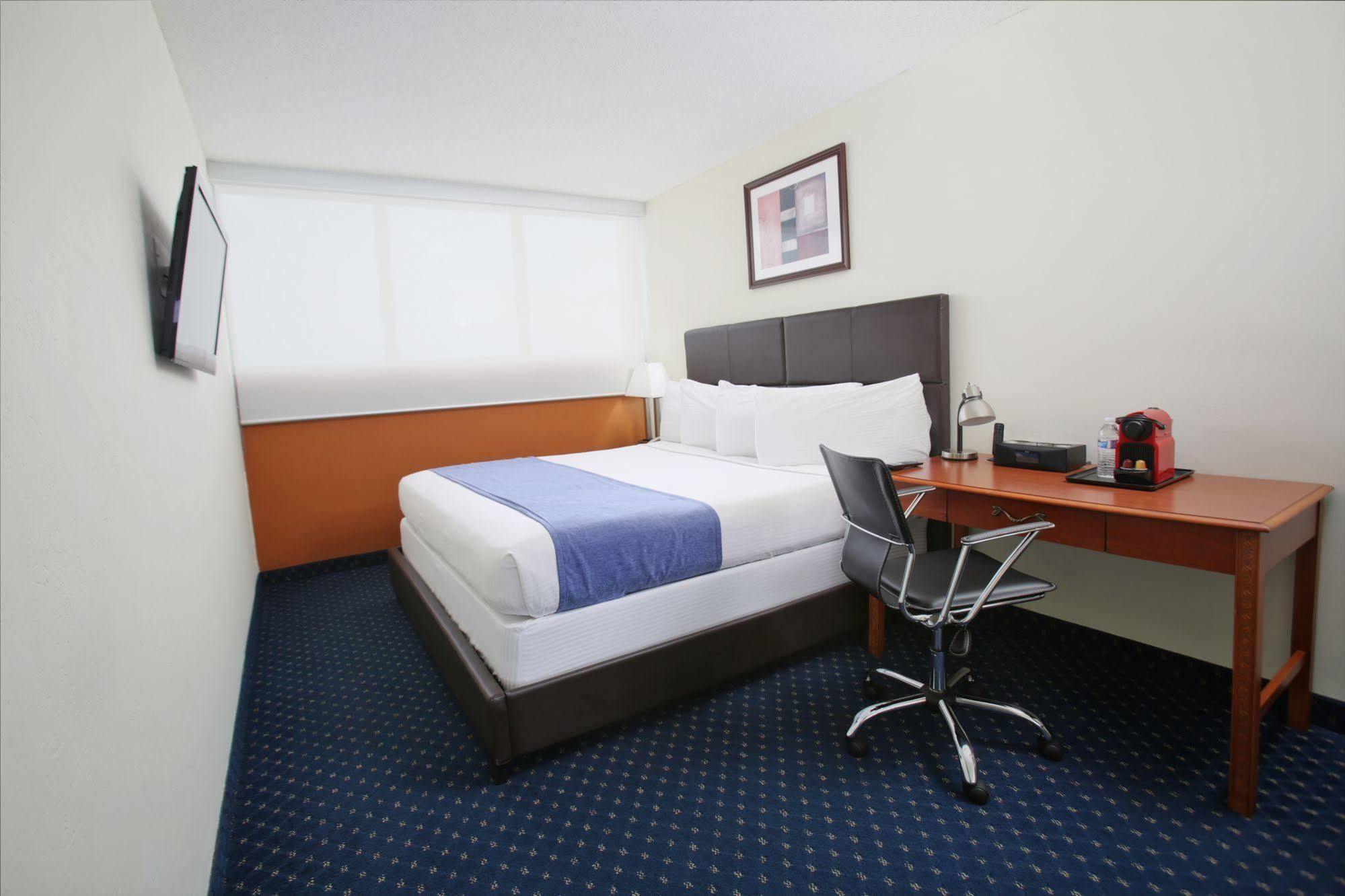 Hotel Airport 3*