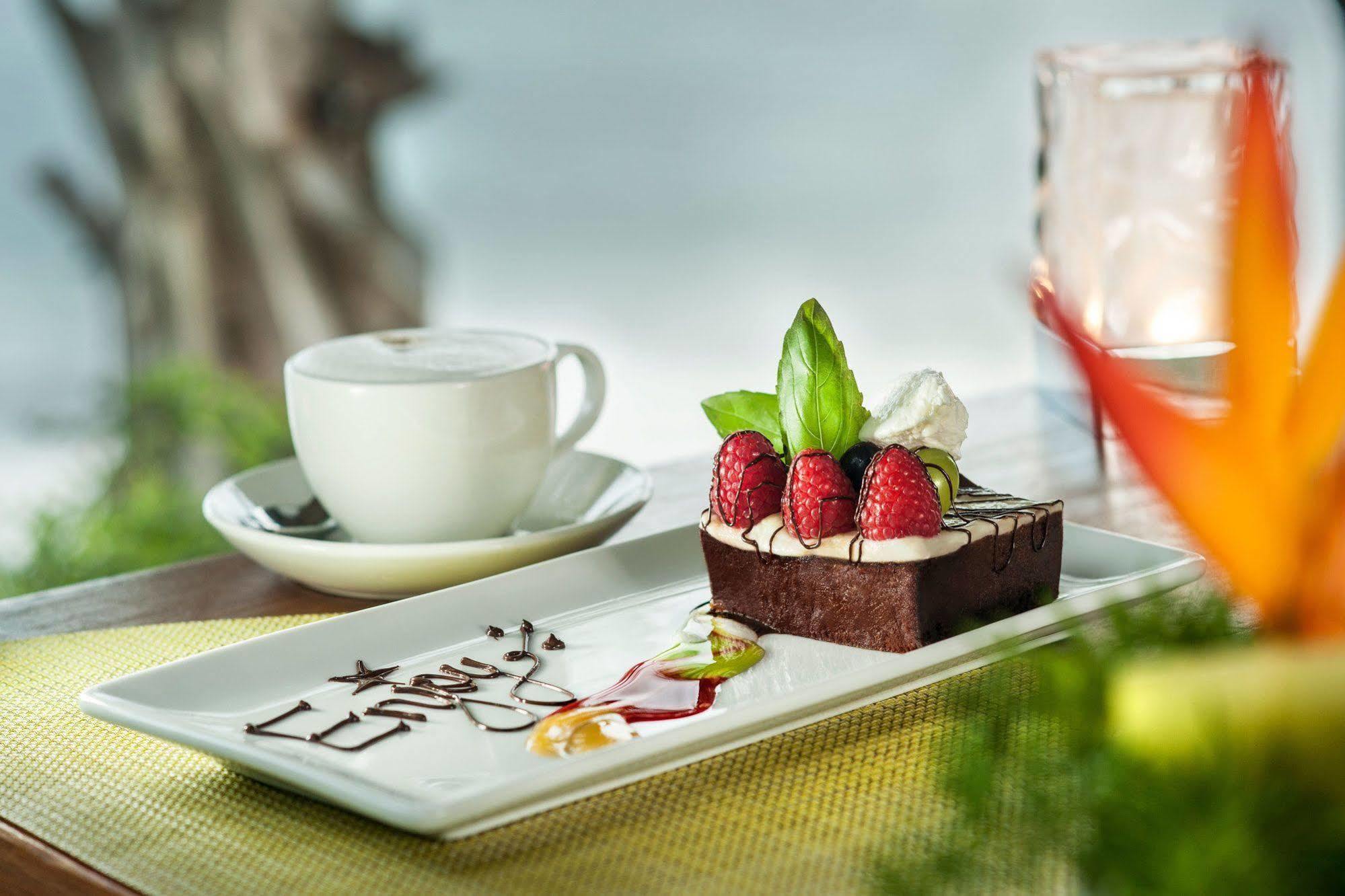 Le Phare Bleu Boutique And Marina Hotel