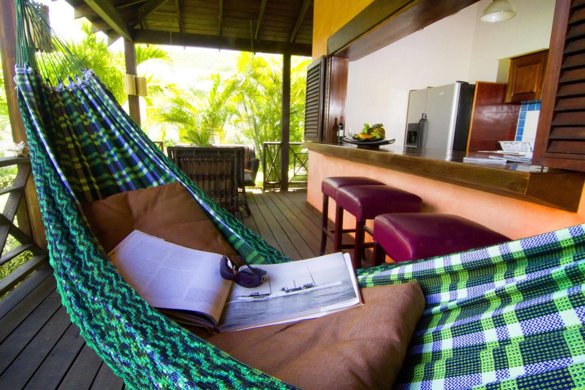 Hotel Le Phare Bleu Boutique And Marina St. George's