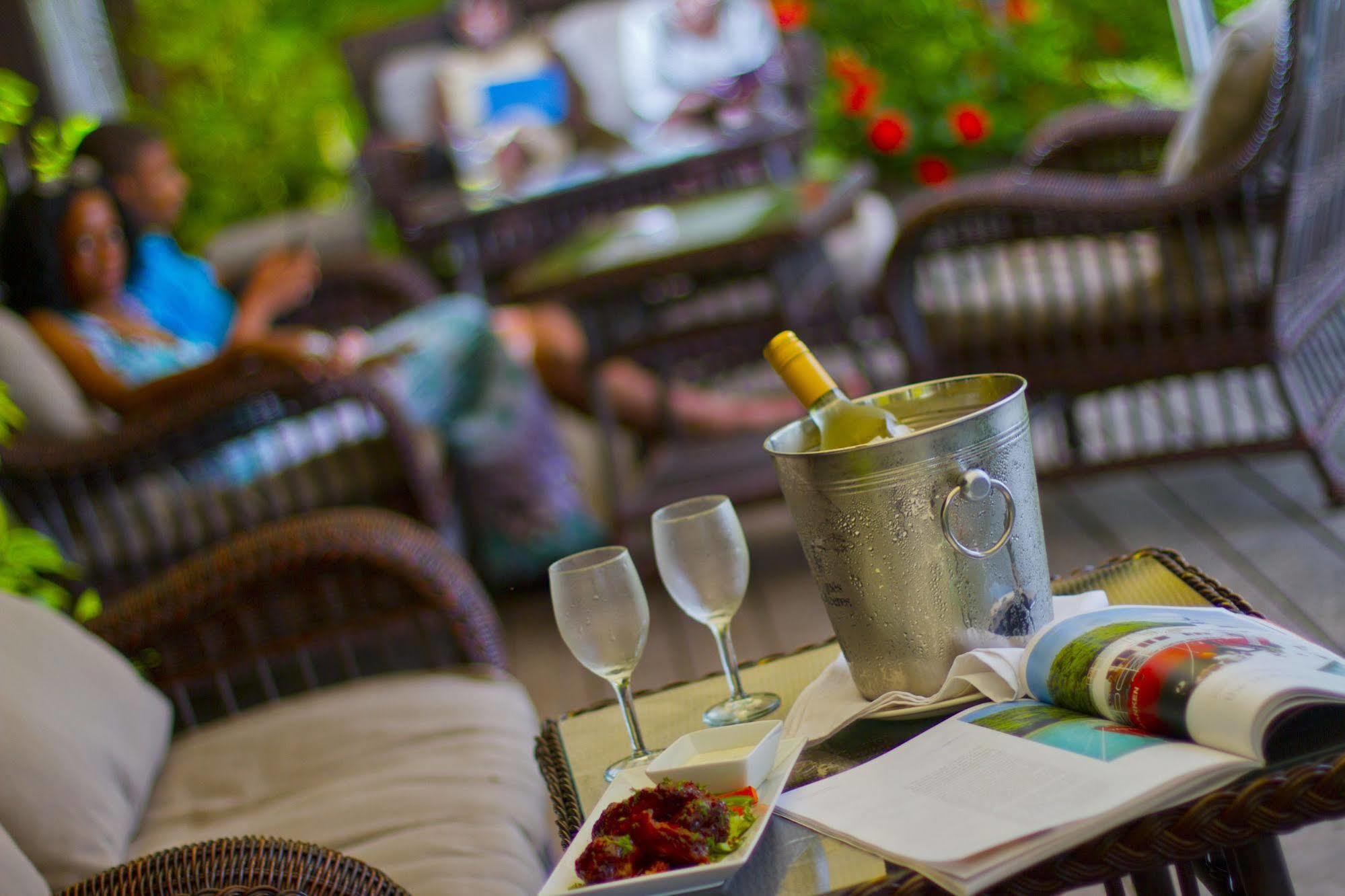 Le Phare Bleu Boutique And Marina 4* St. George's