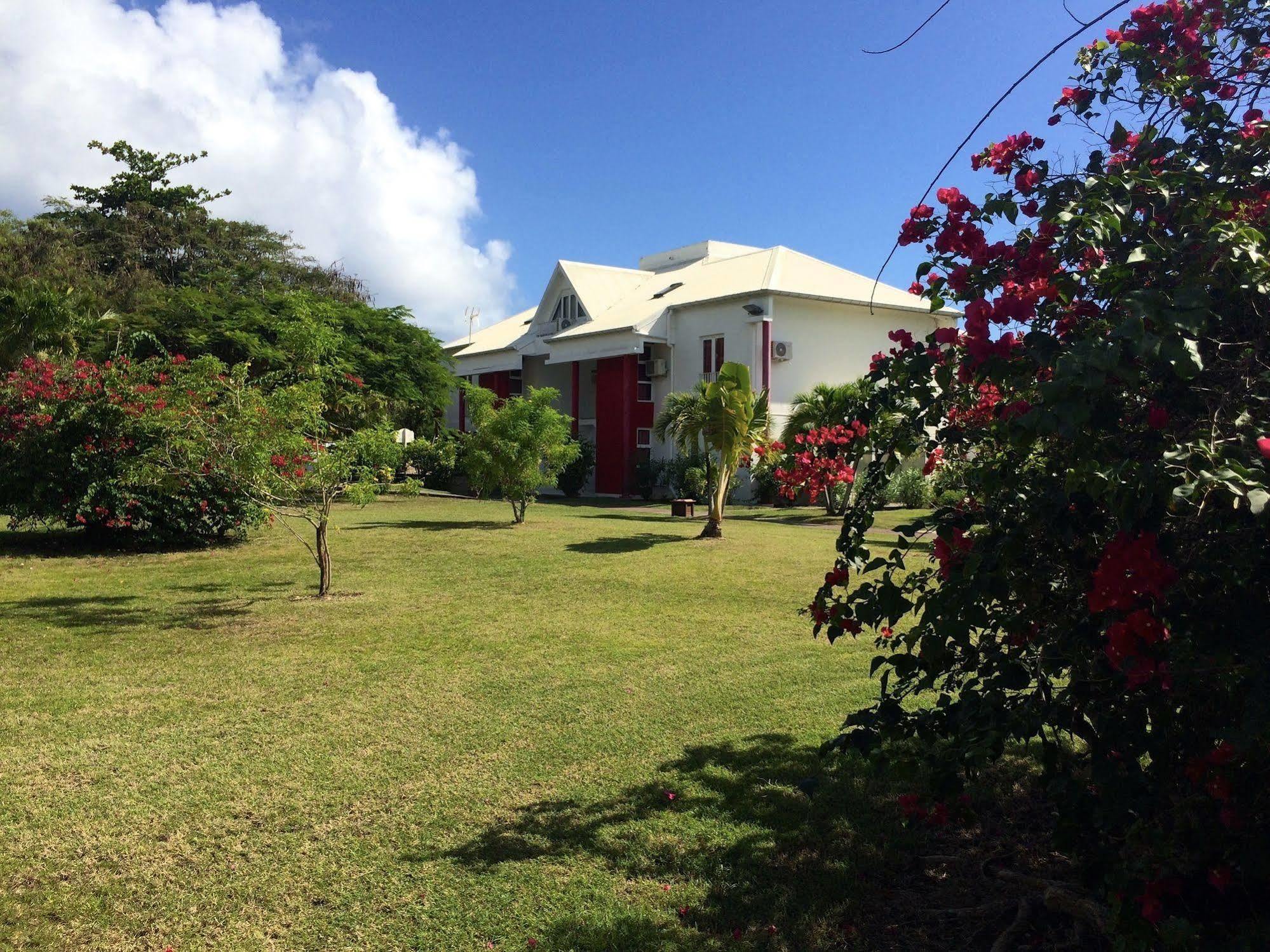 Le Vallon Guadeloupe Parc Piscine & & Services Hoteliers A La Carte Hotel 2*