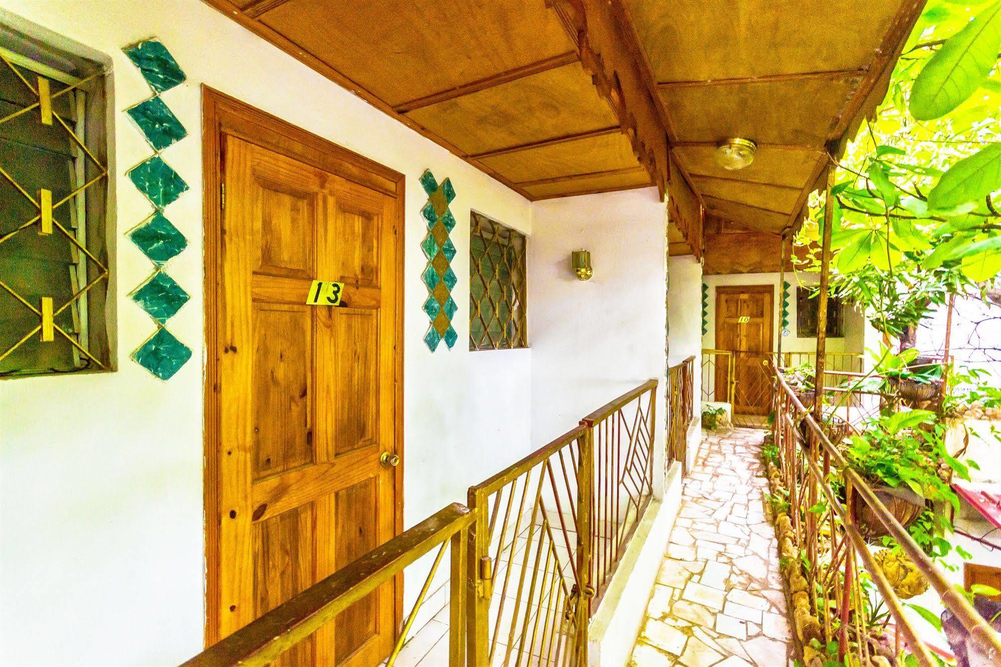 Aparthotel Pacot Breeze Hotel