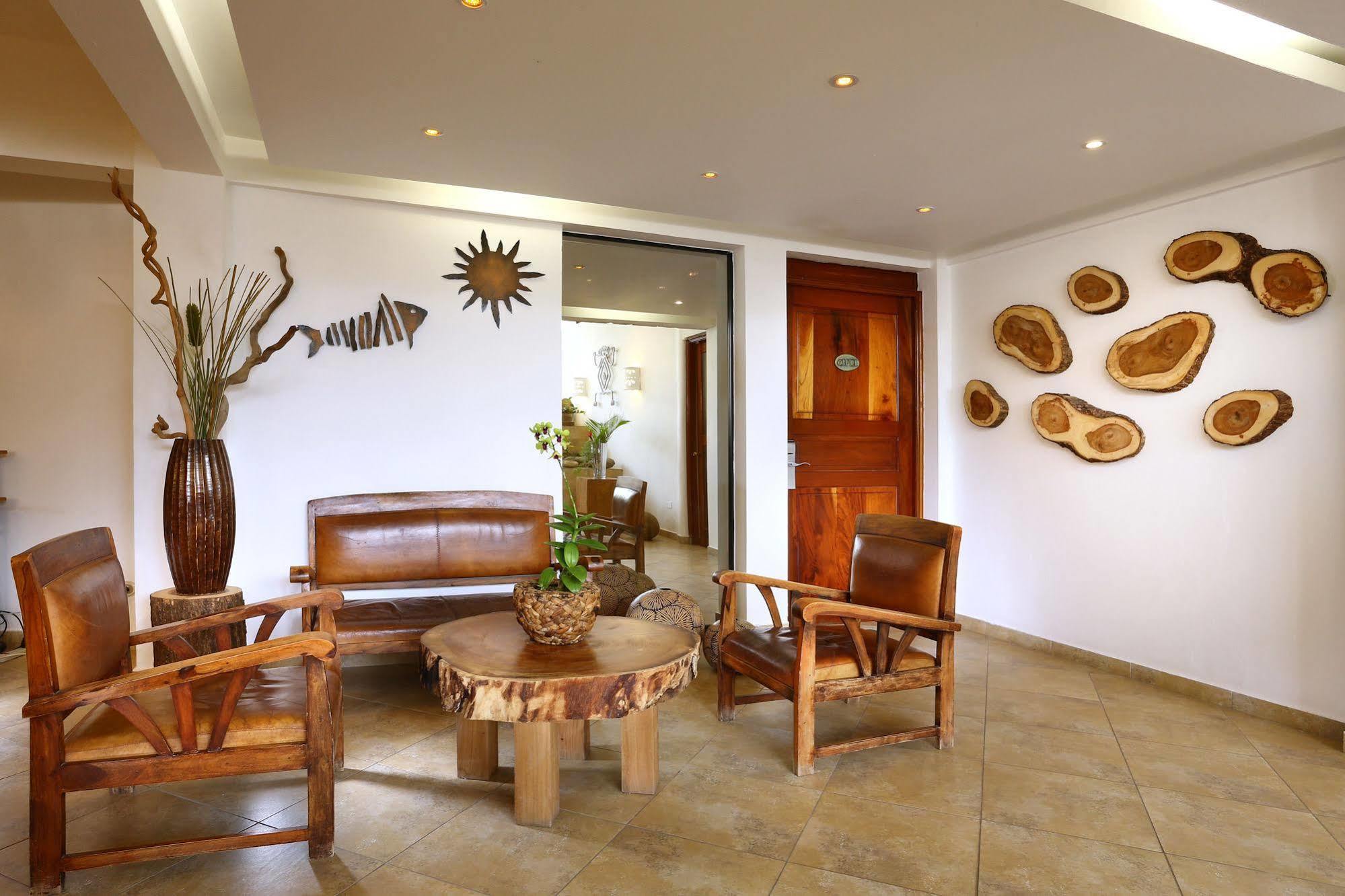 Taina Hotel 4*