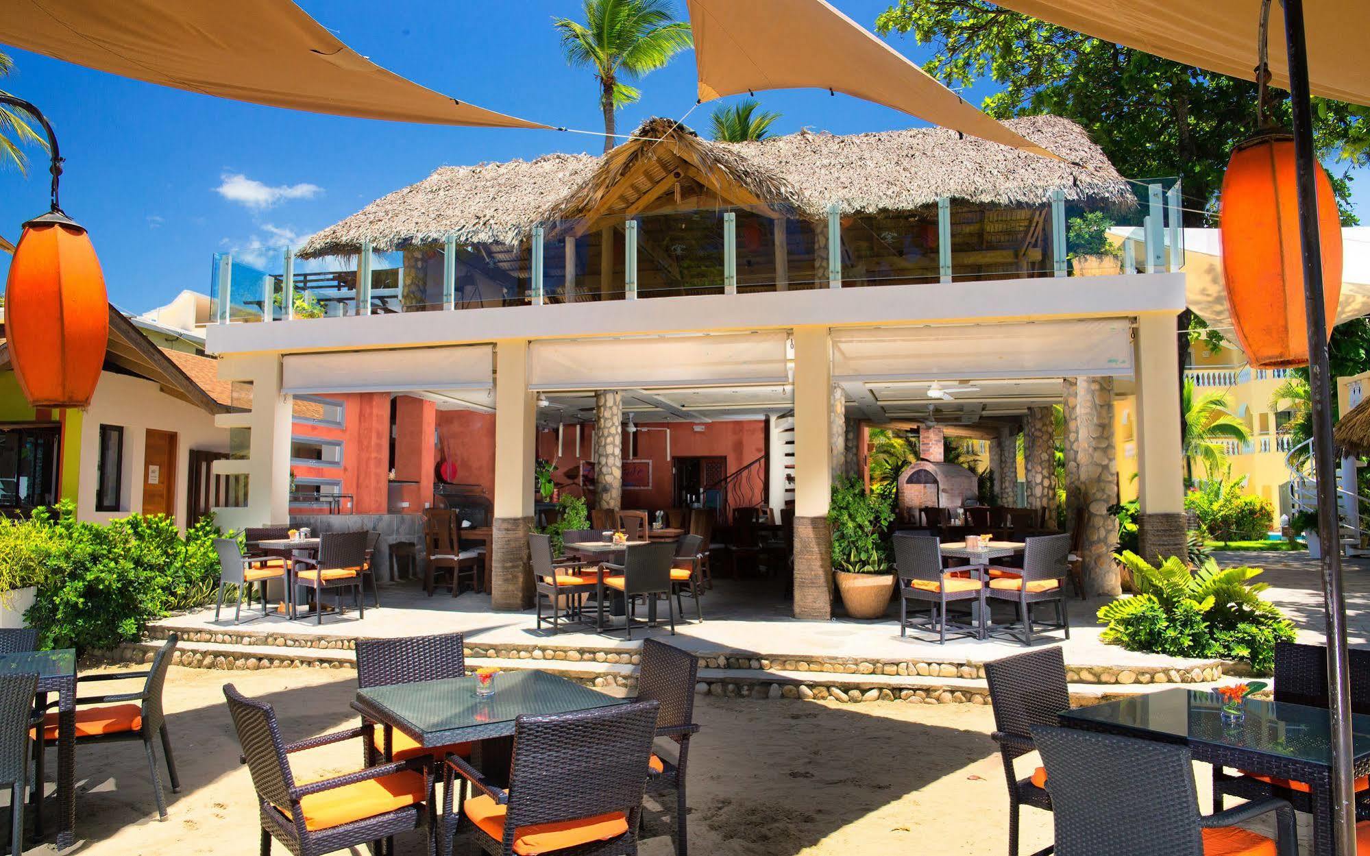 Taina Hotel 4*