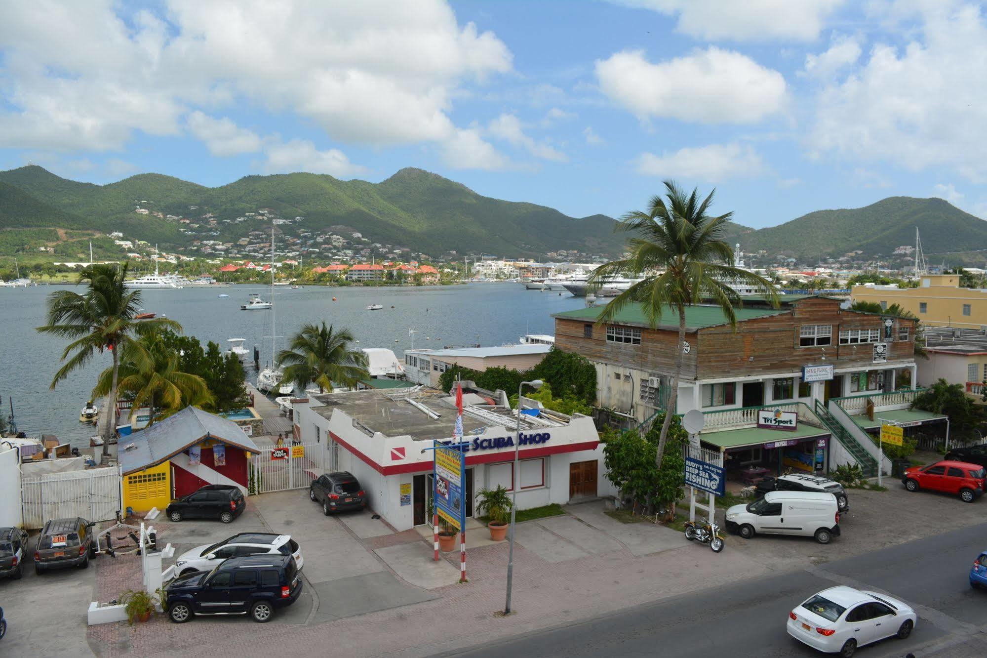 Travel 3* Simpson Bay