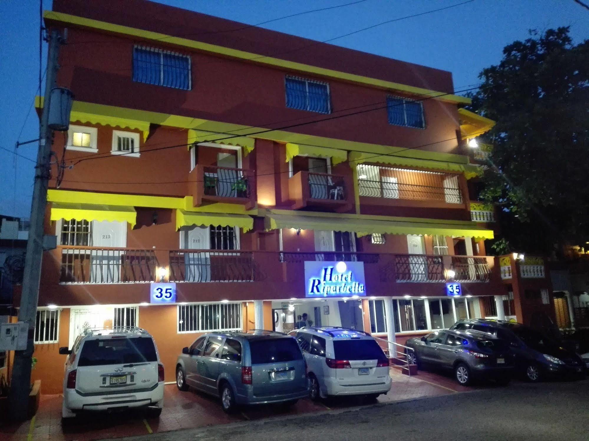 Hotel Riparbella