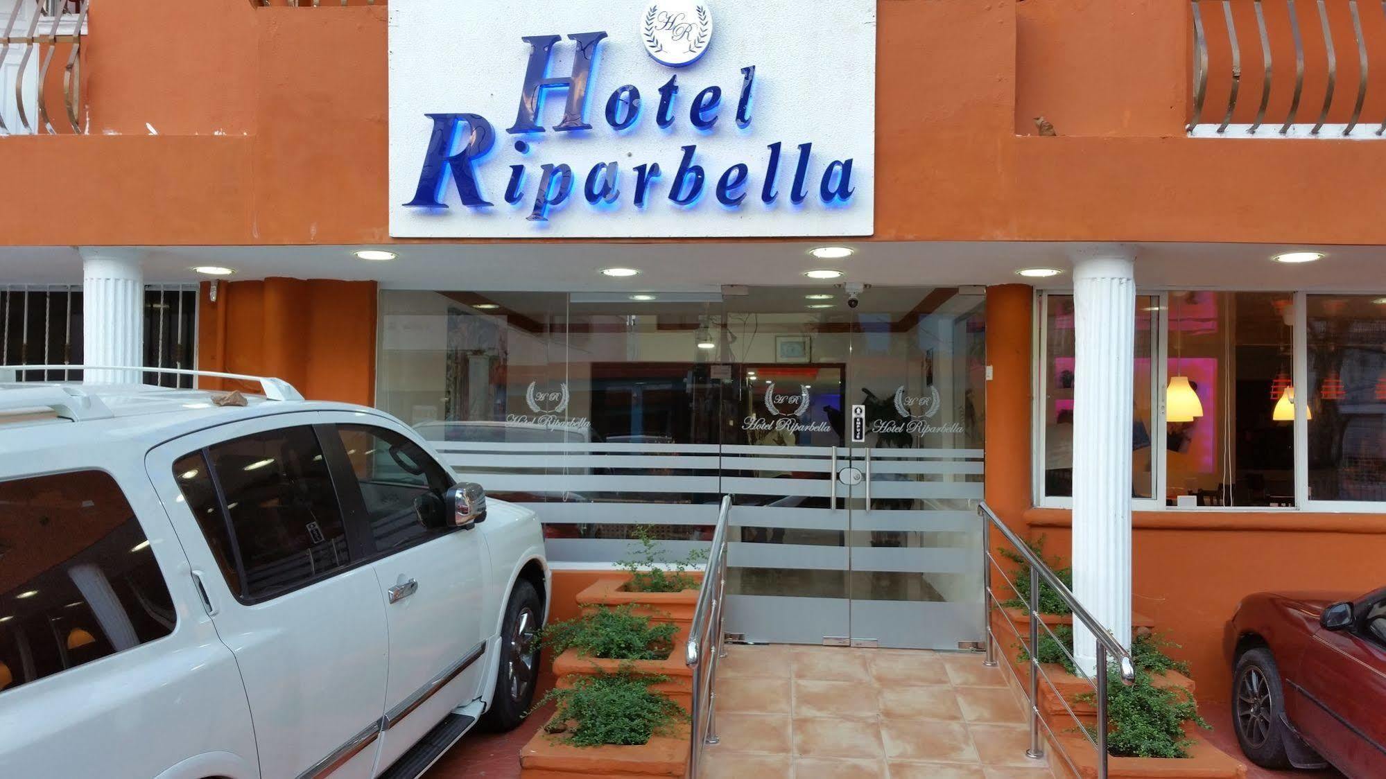 Hotel Riparbella