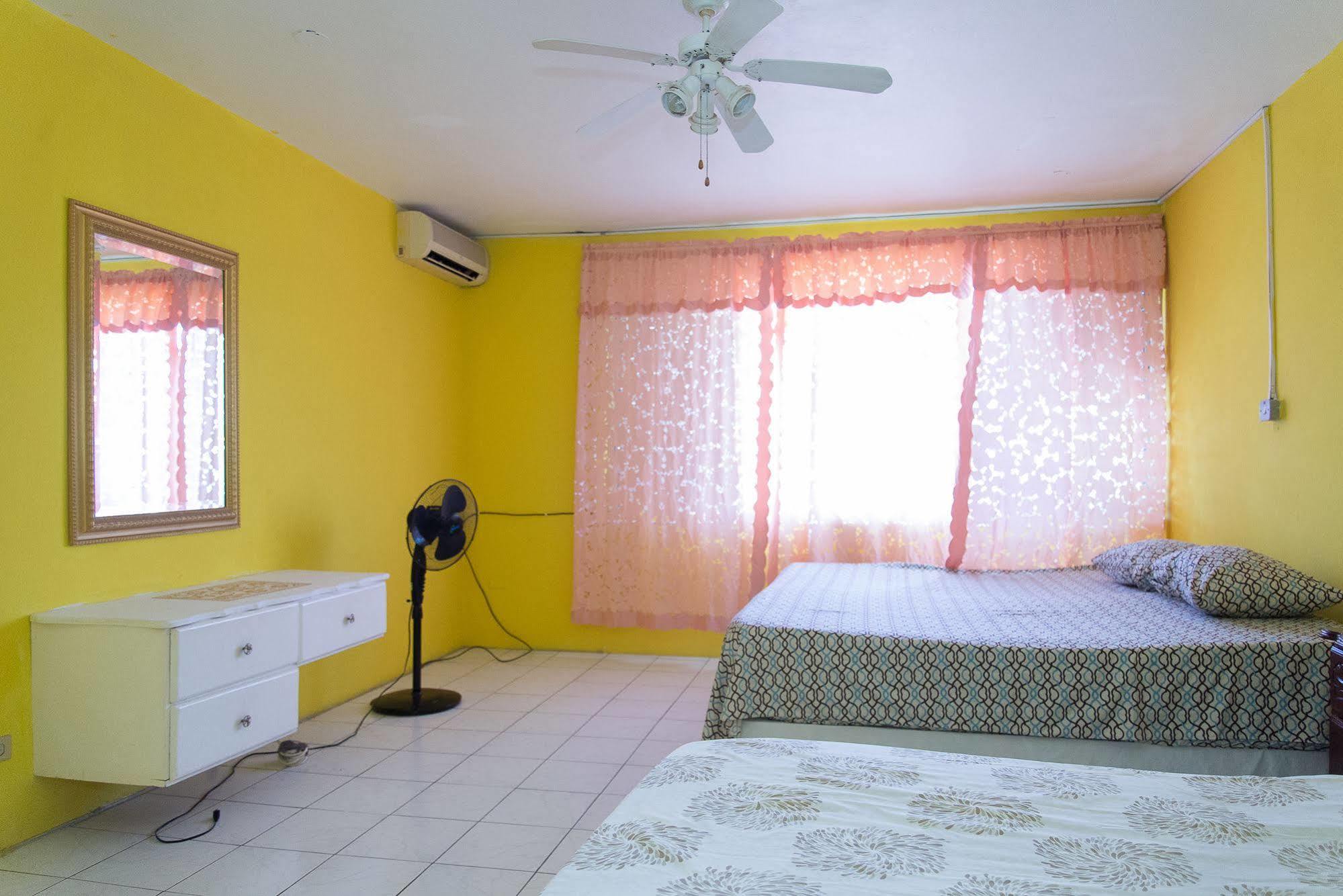 Villa Donna Inn Bed & Breakfast