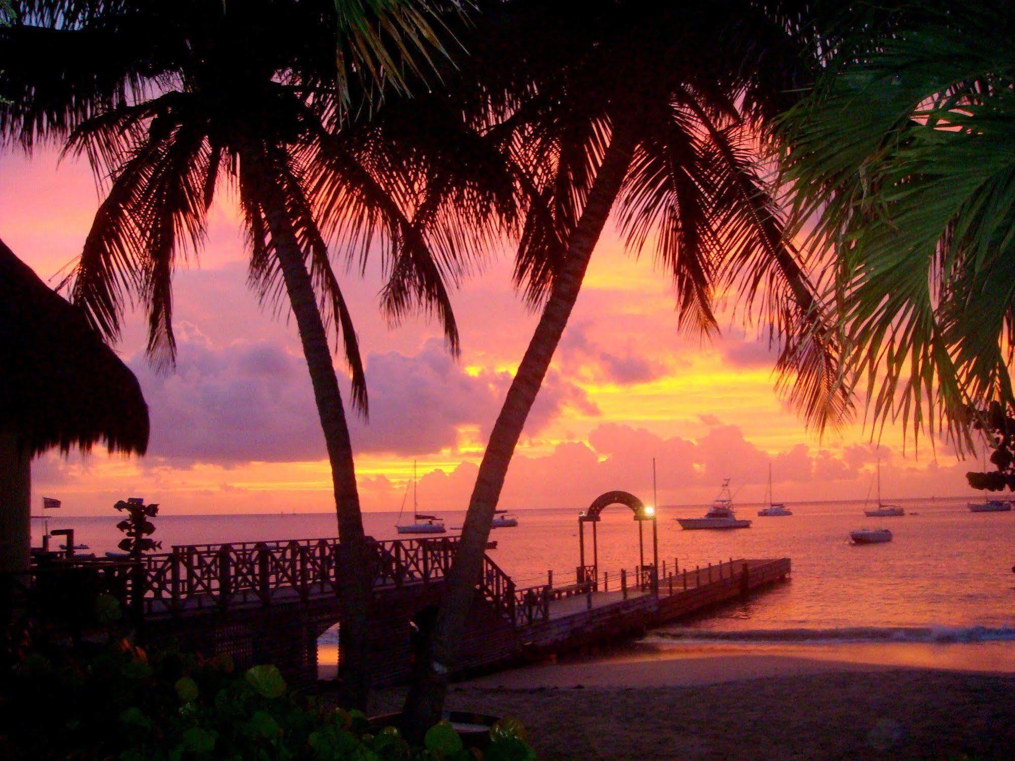 Hotel Tamarind & Yacht Club