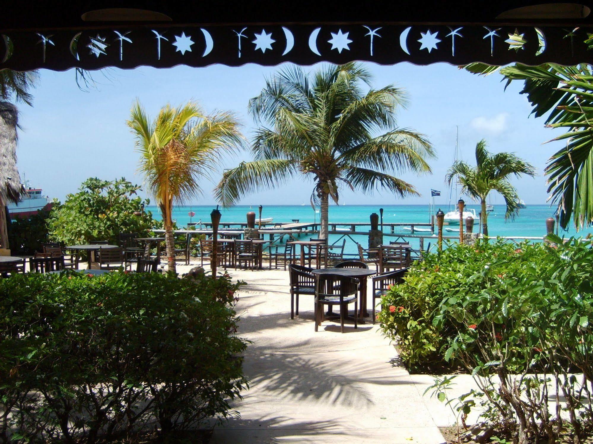 Tamarind & Yacht Club 4*