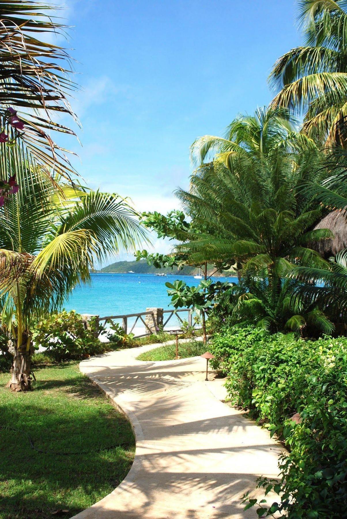 Tamarind & Yacht Club Hotel 4*