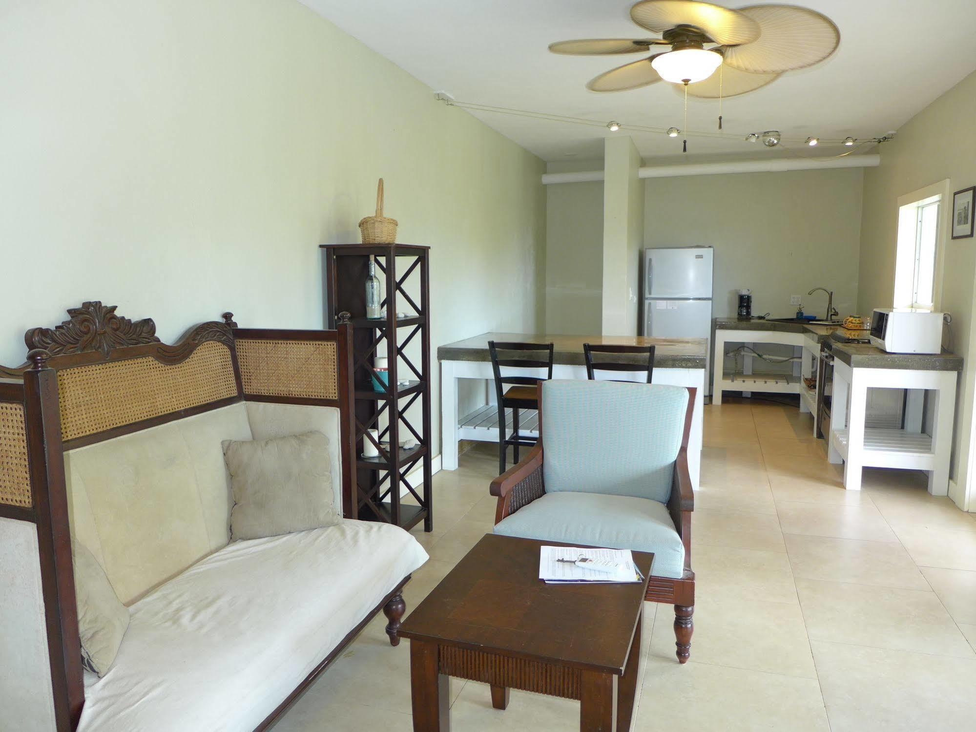 Two Sandals - A Boutique Hotel
