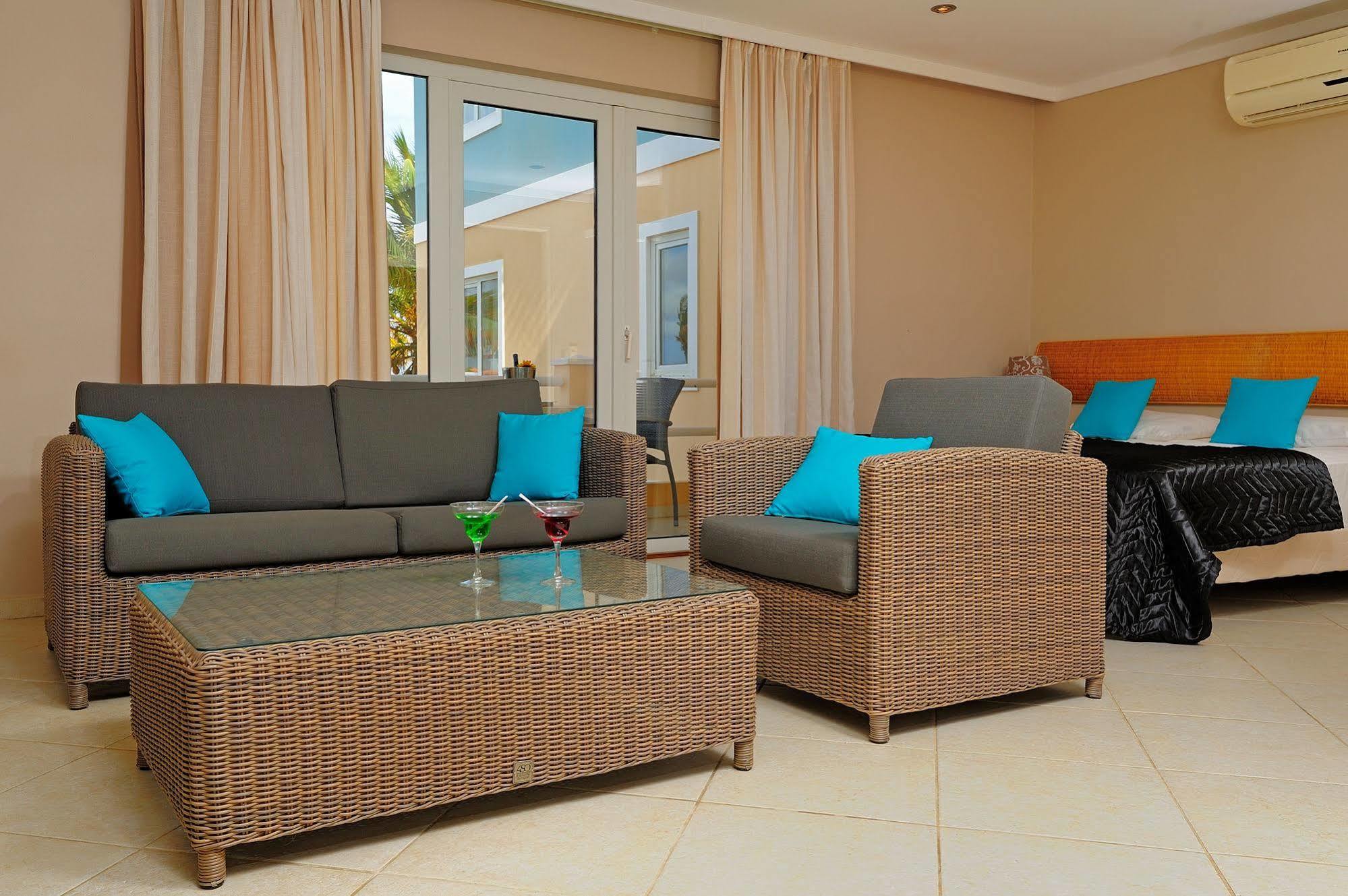 Den Laman Aparthotel 4*