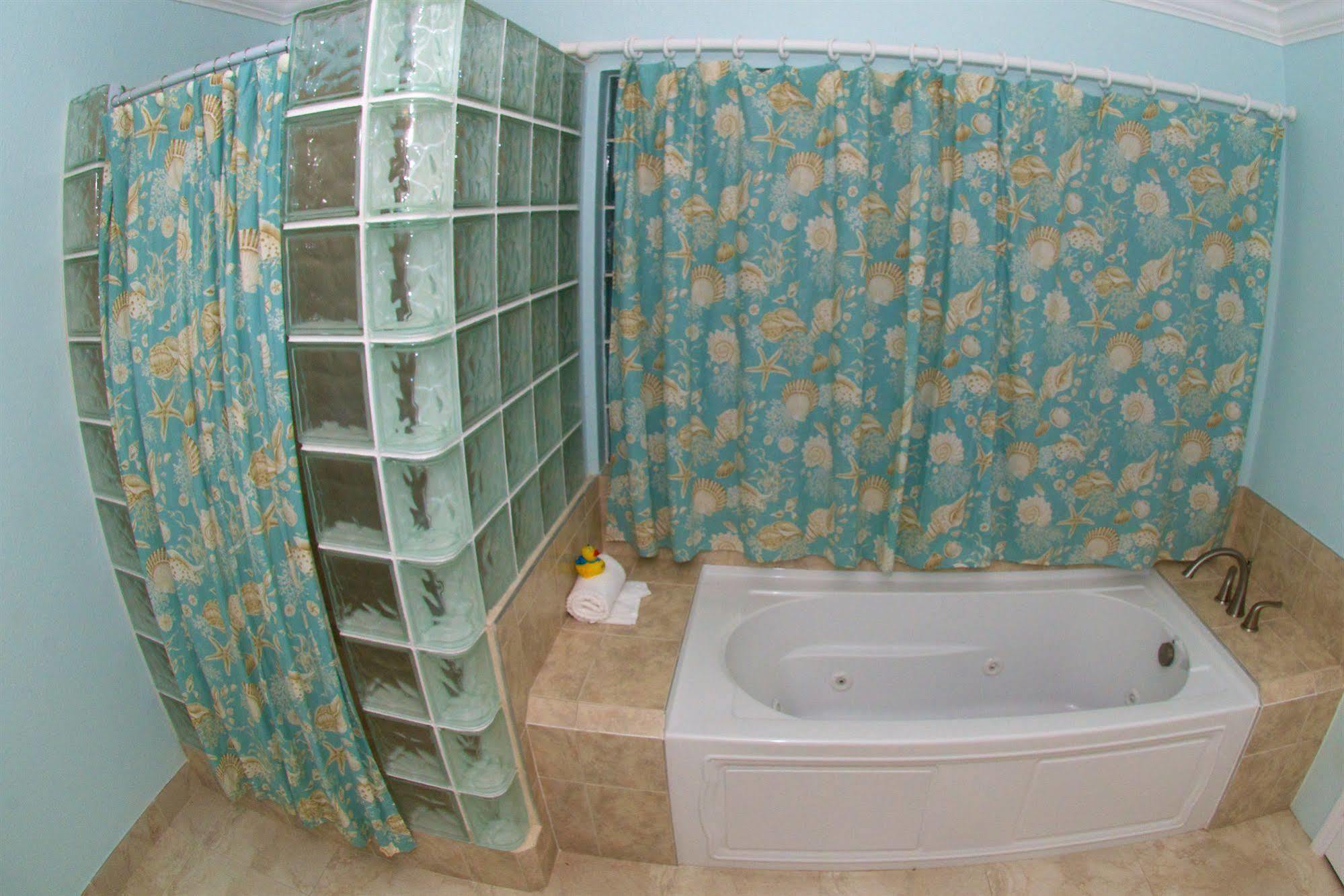 Compass Point Dive Hotel 3*