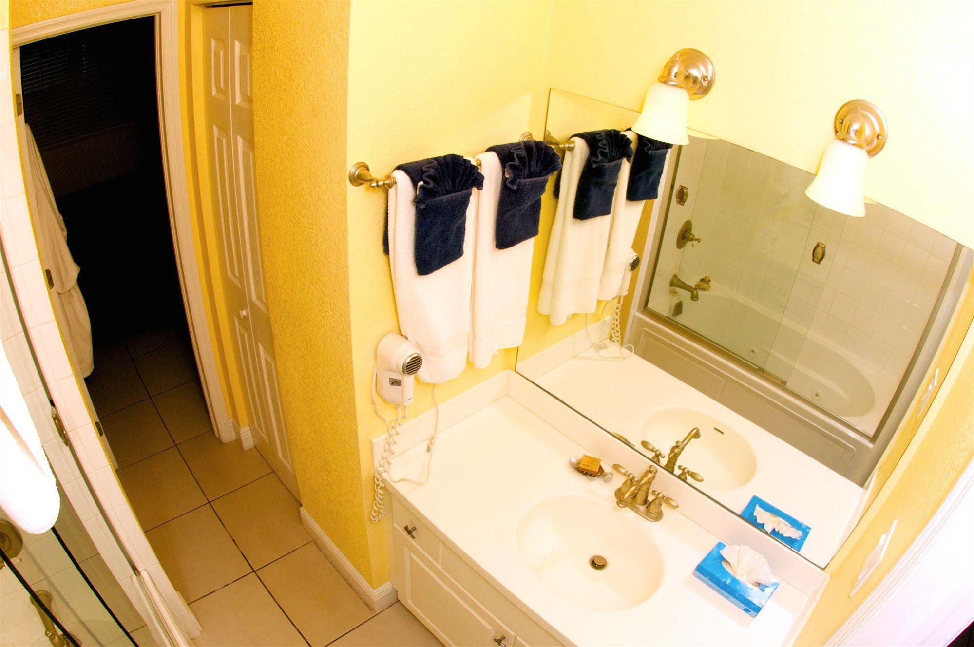 Compass Point Dive Hotel