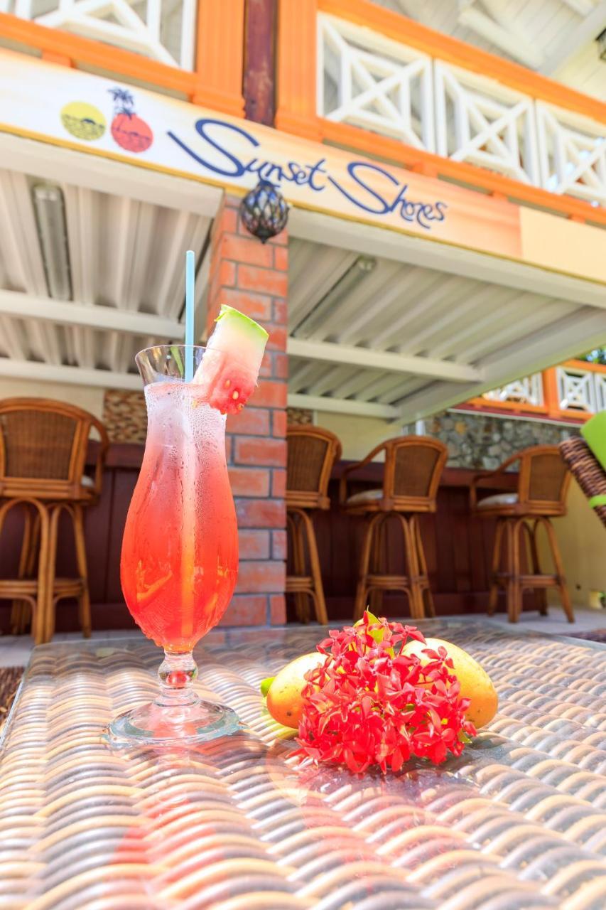 Sunset Shores 3*