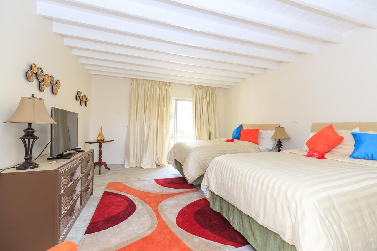 Sunset Shores Kingstown