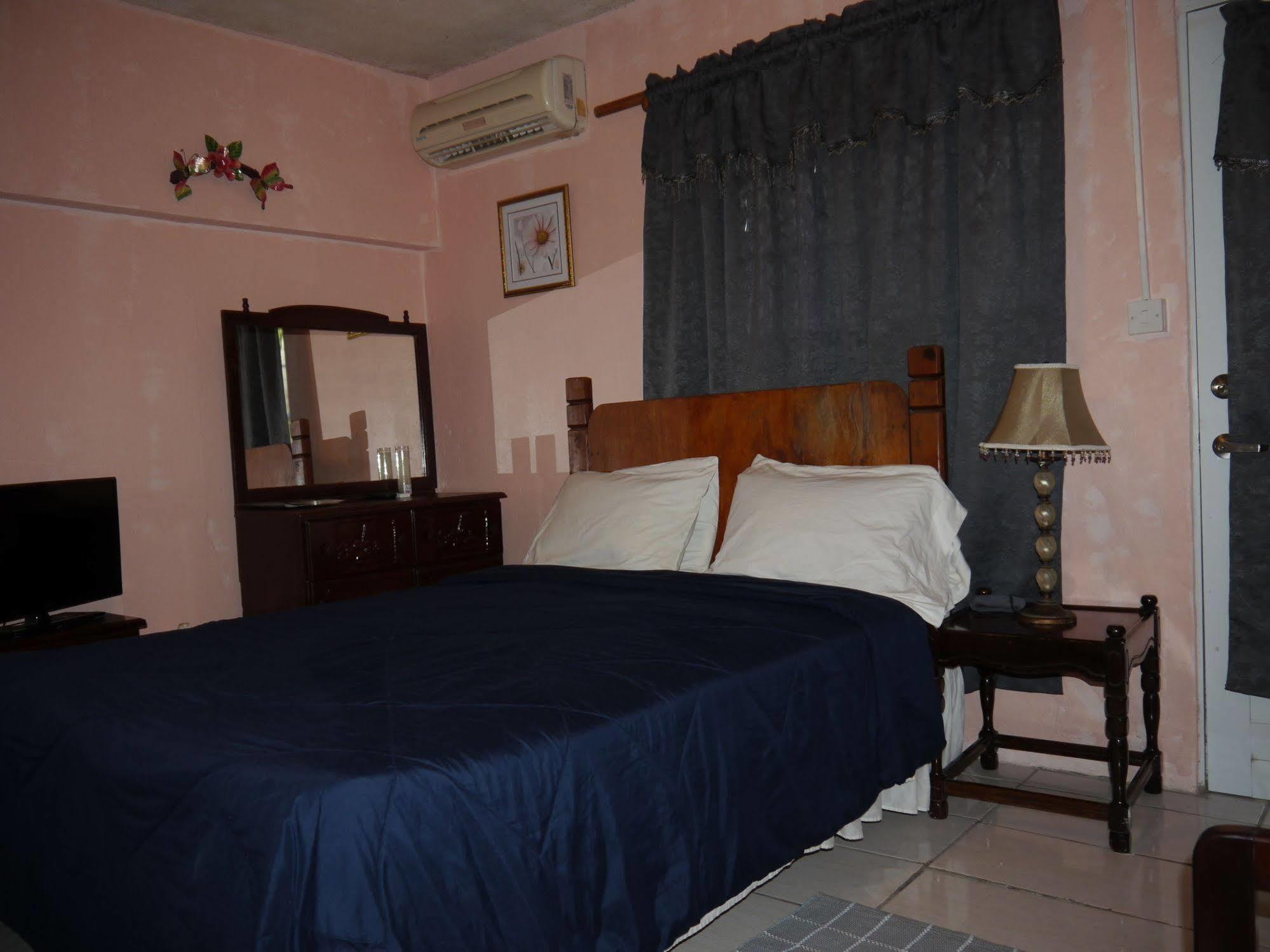 Hotel Ellen Bay