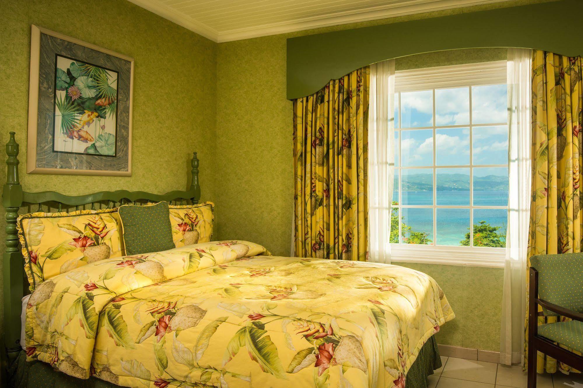 Polkerris 3* Montego Bay