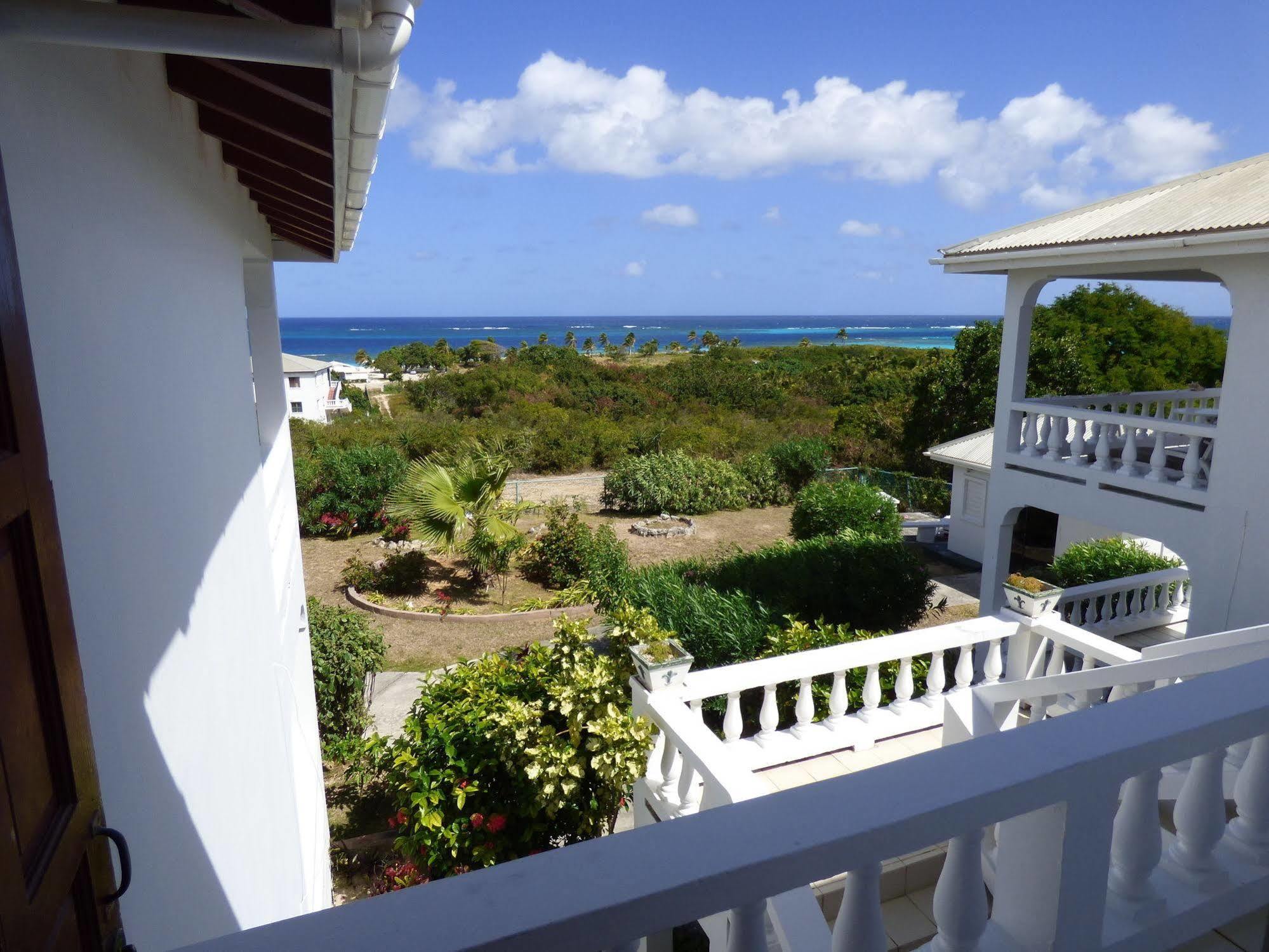Hotel Milly's Shoal Bay Village