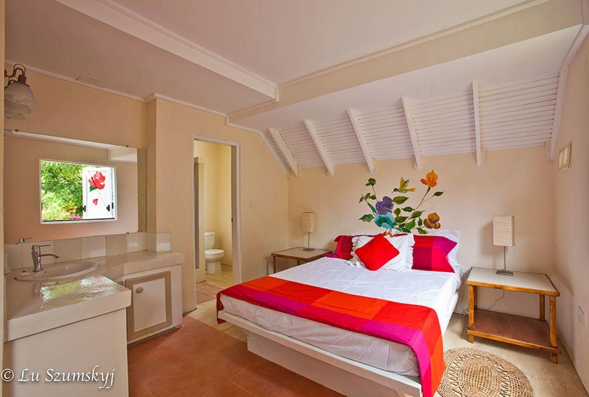 Coffeeriver Cottages Guest house Marigot
