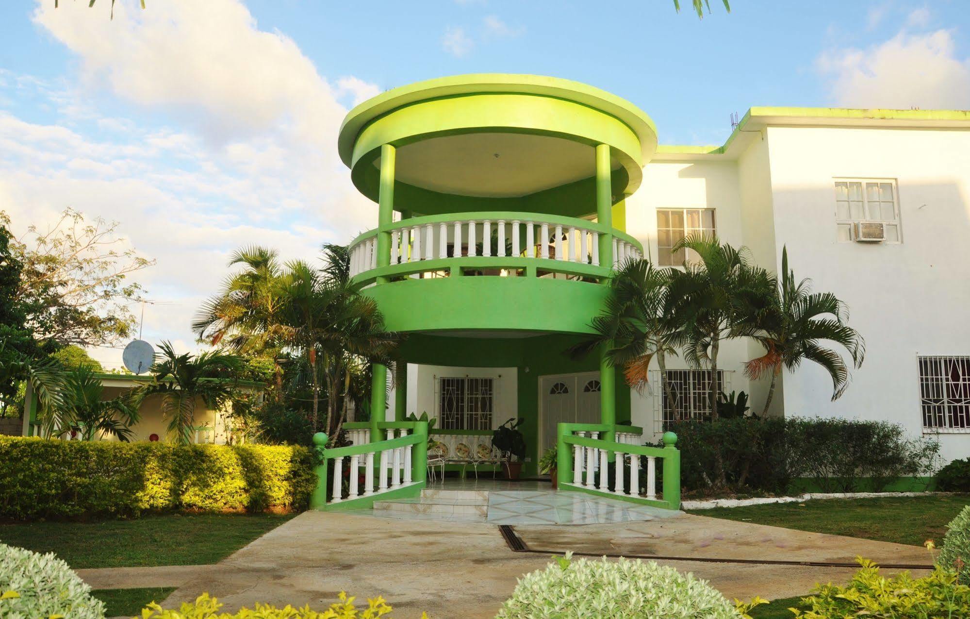 Bed & Breakfast Mom's Village