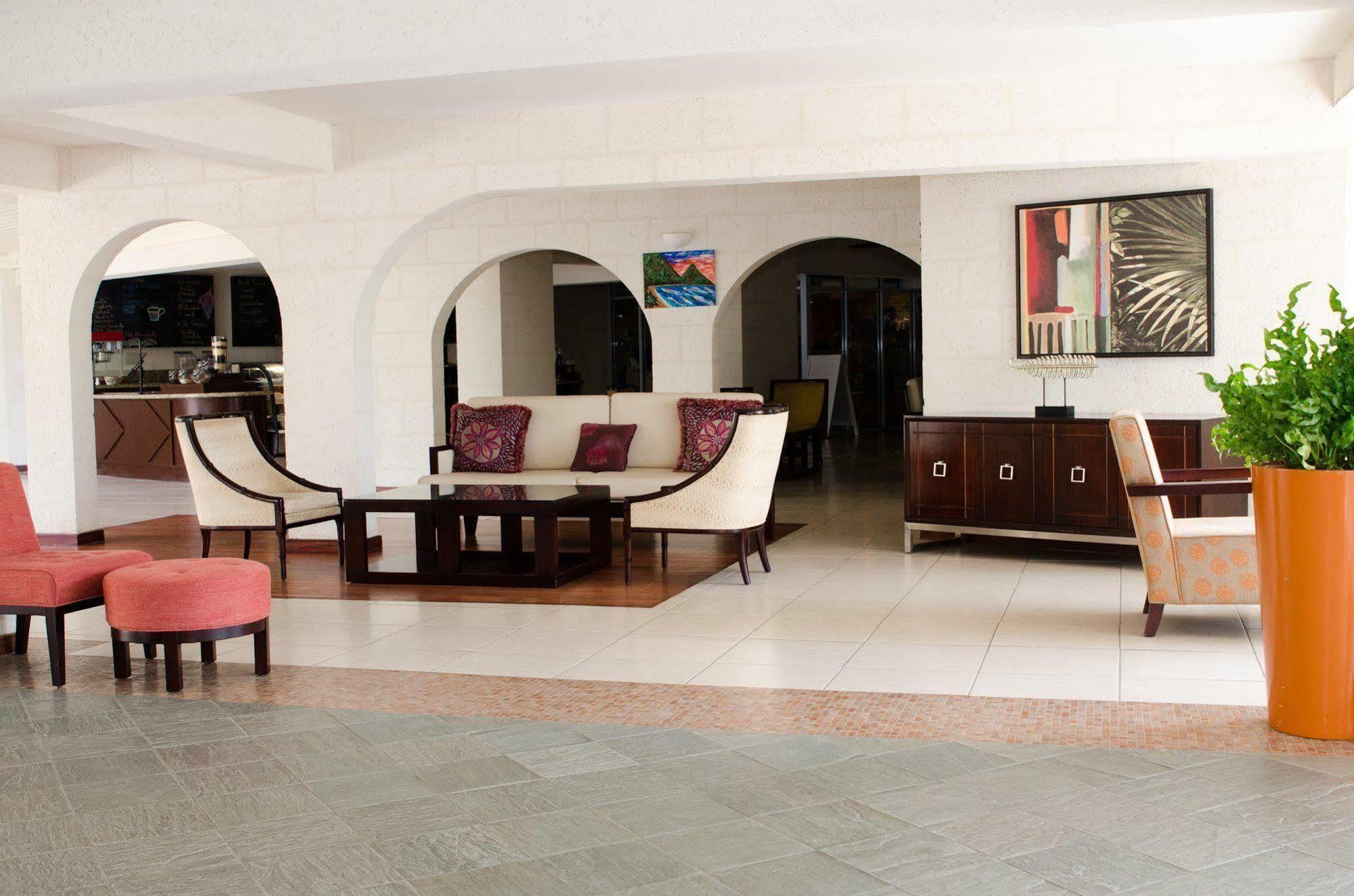 Hotel The Village And 3*