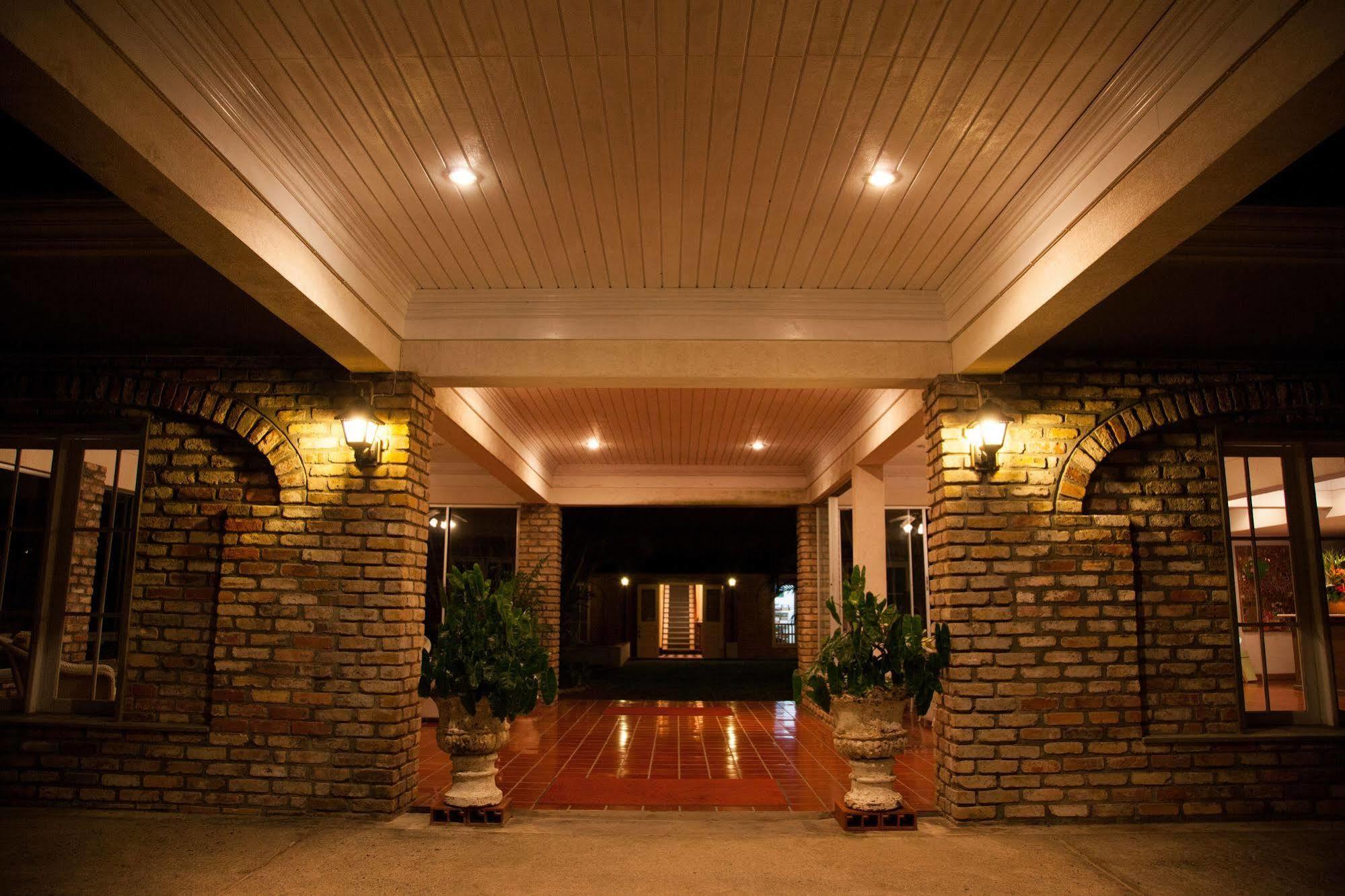 Grand View Hotel 2*
