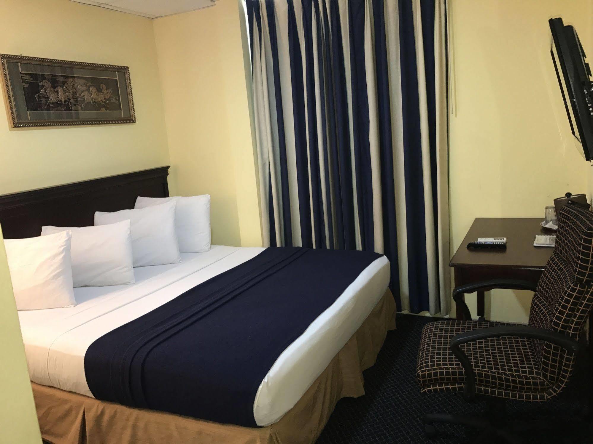 Hotel Airport 2*