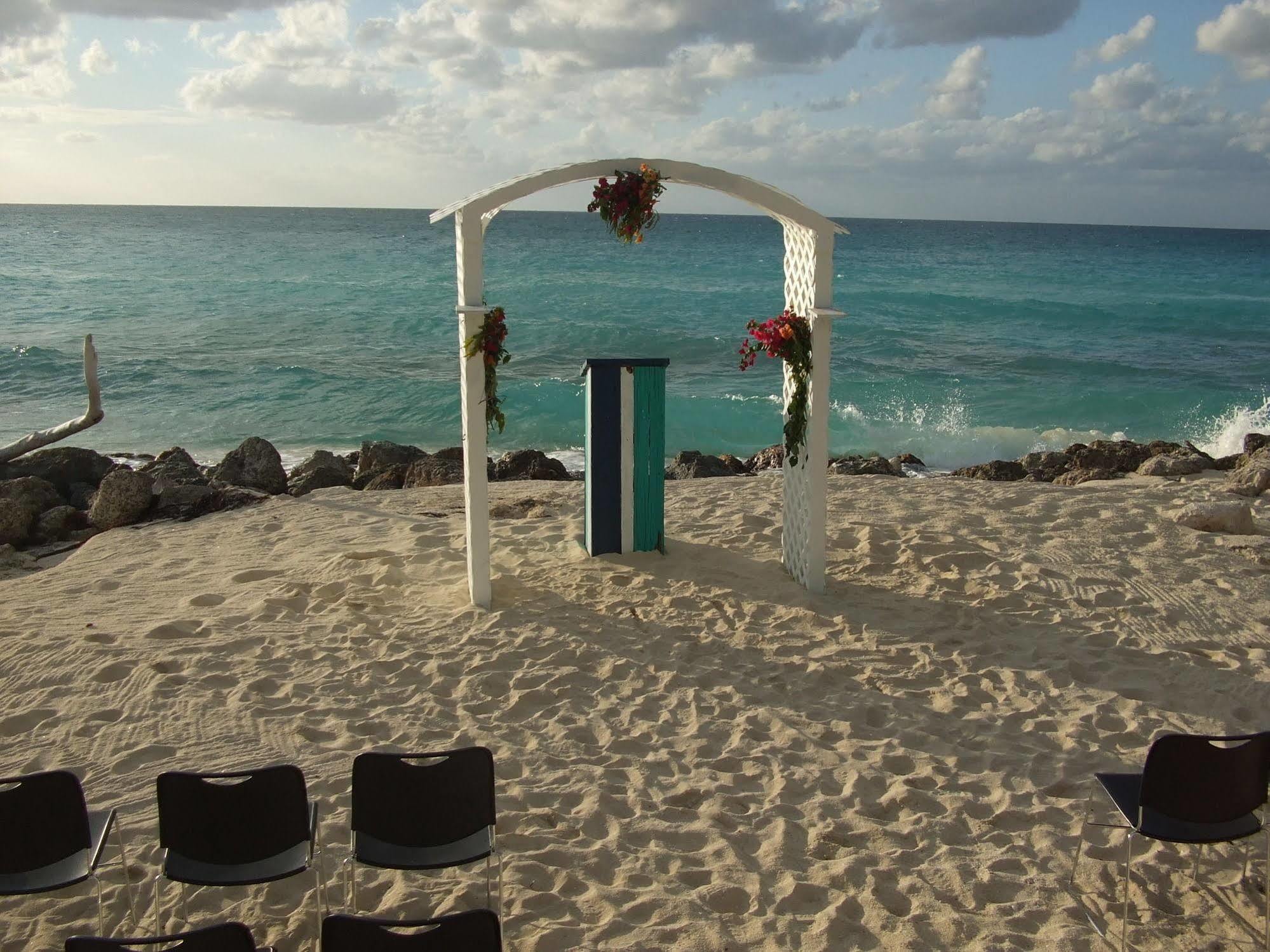 Resort Bimini Big Game Club & Marina 4*
