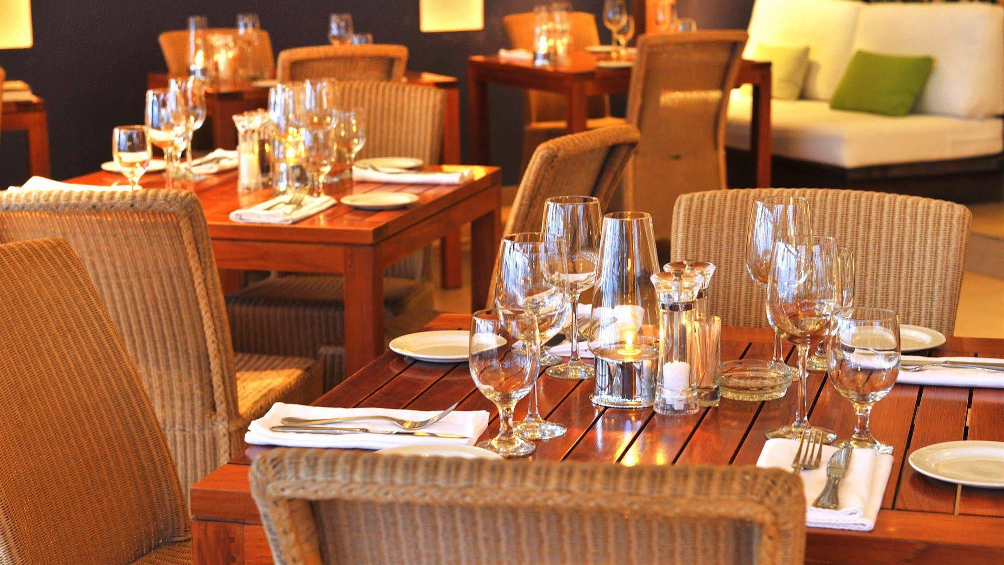 Holland House Beach Hotel 3*