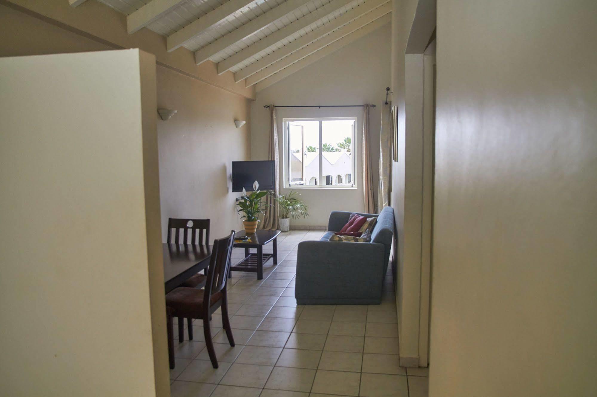 Aparthotel Piscadera Seaview