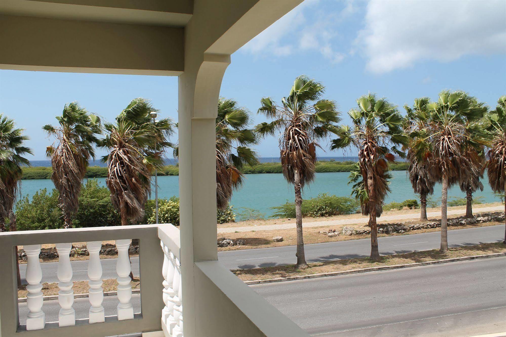 Aparthotel Piscadera Seaview