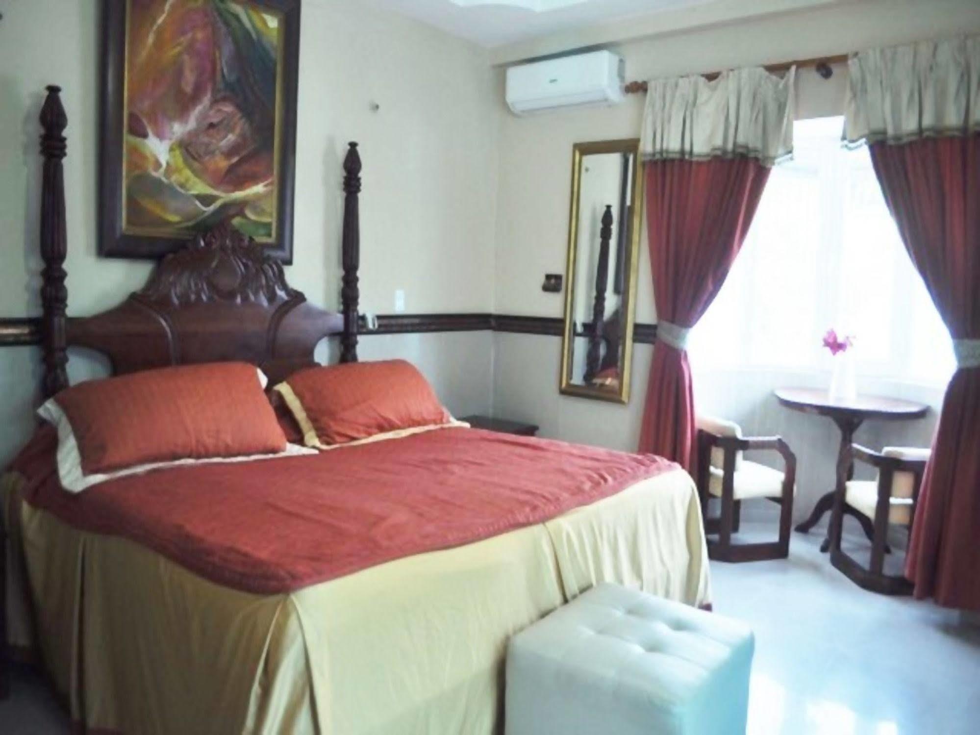 La Casona Dorada 3* Santo Domingo