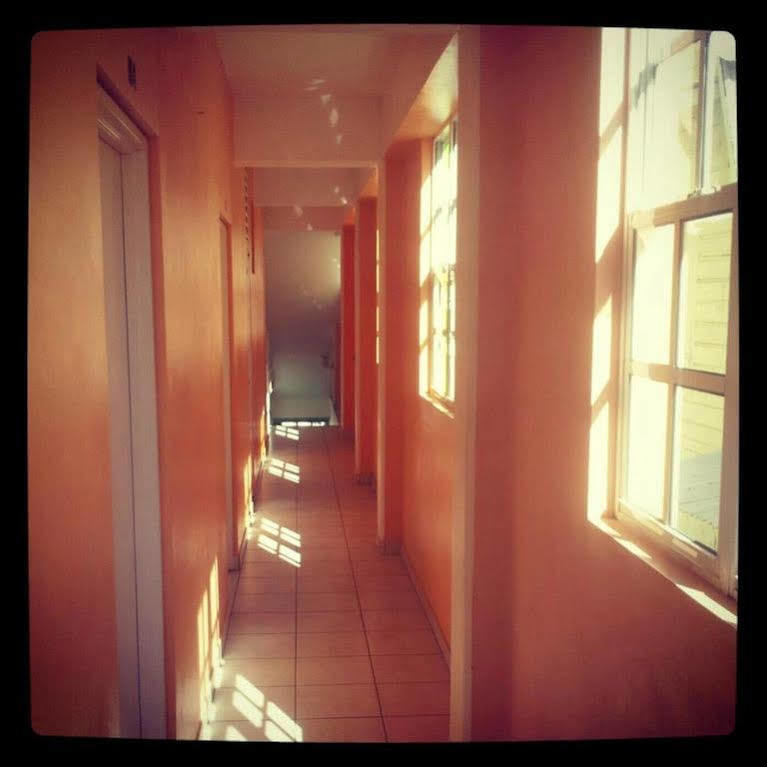 La Flamboyant Casa de hóspedes Roseau