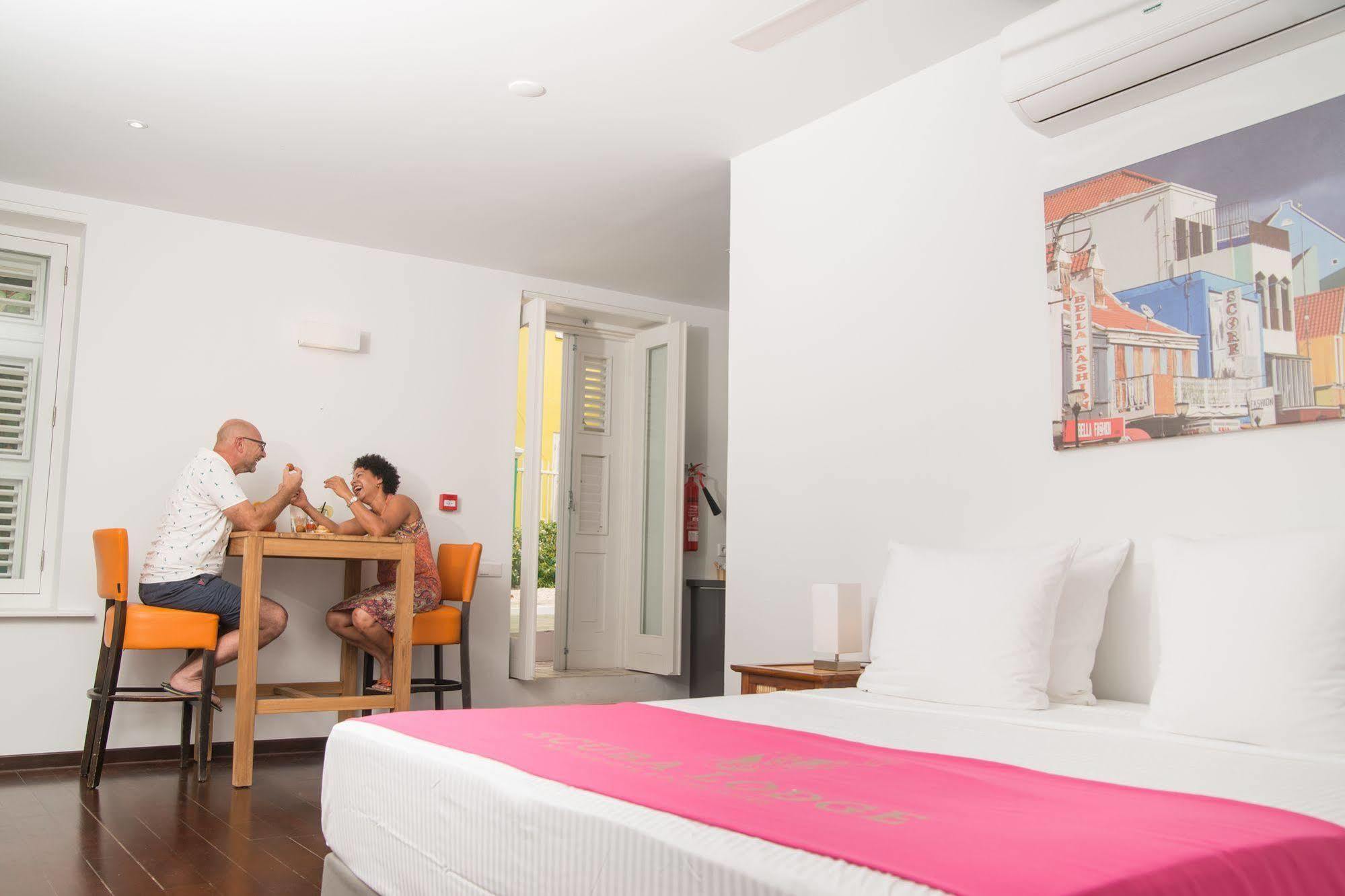 Hotel Scuba & 4*