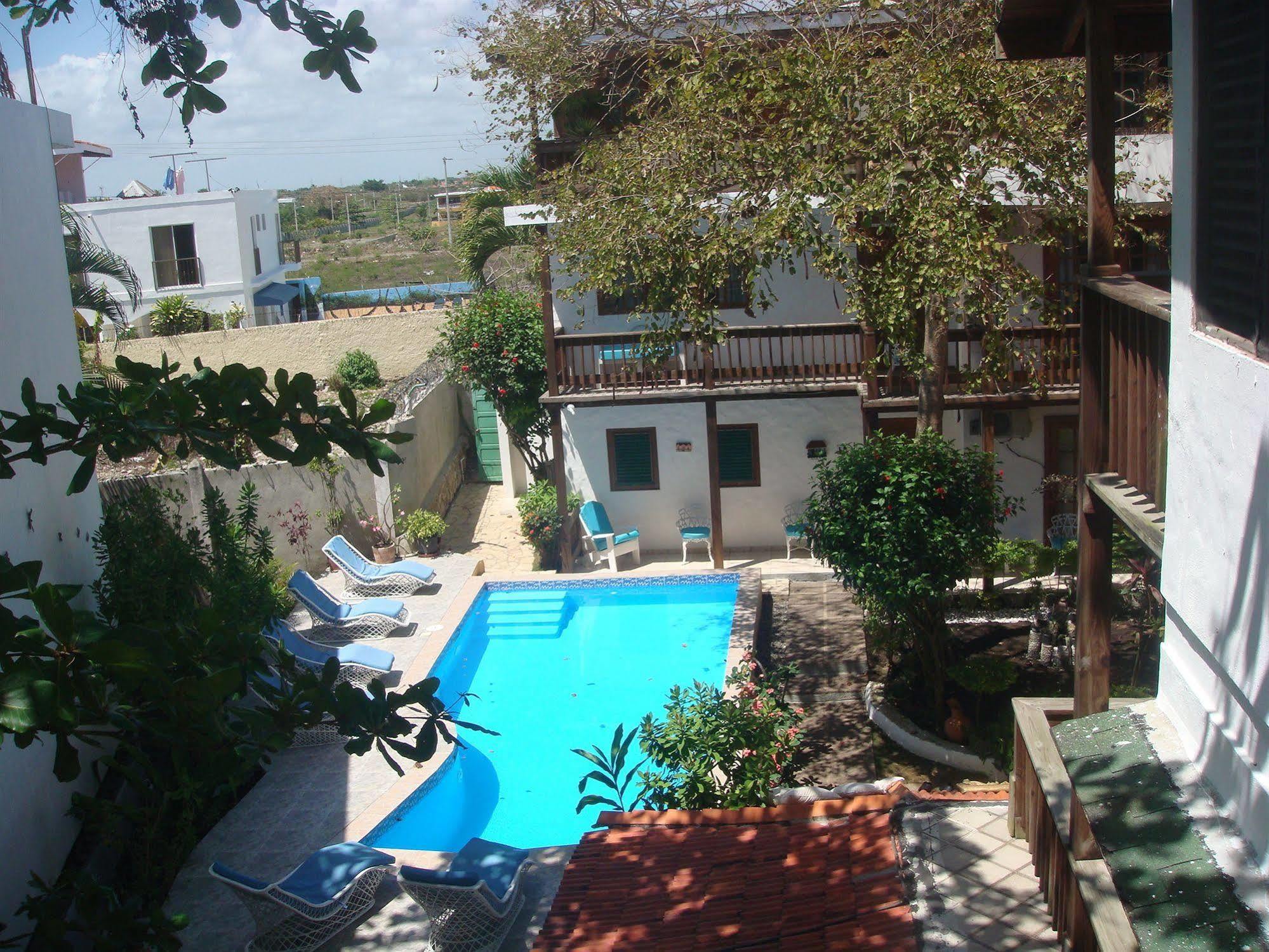 Neptuno Refugio Hotel 3*