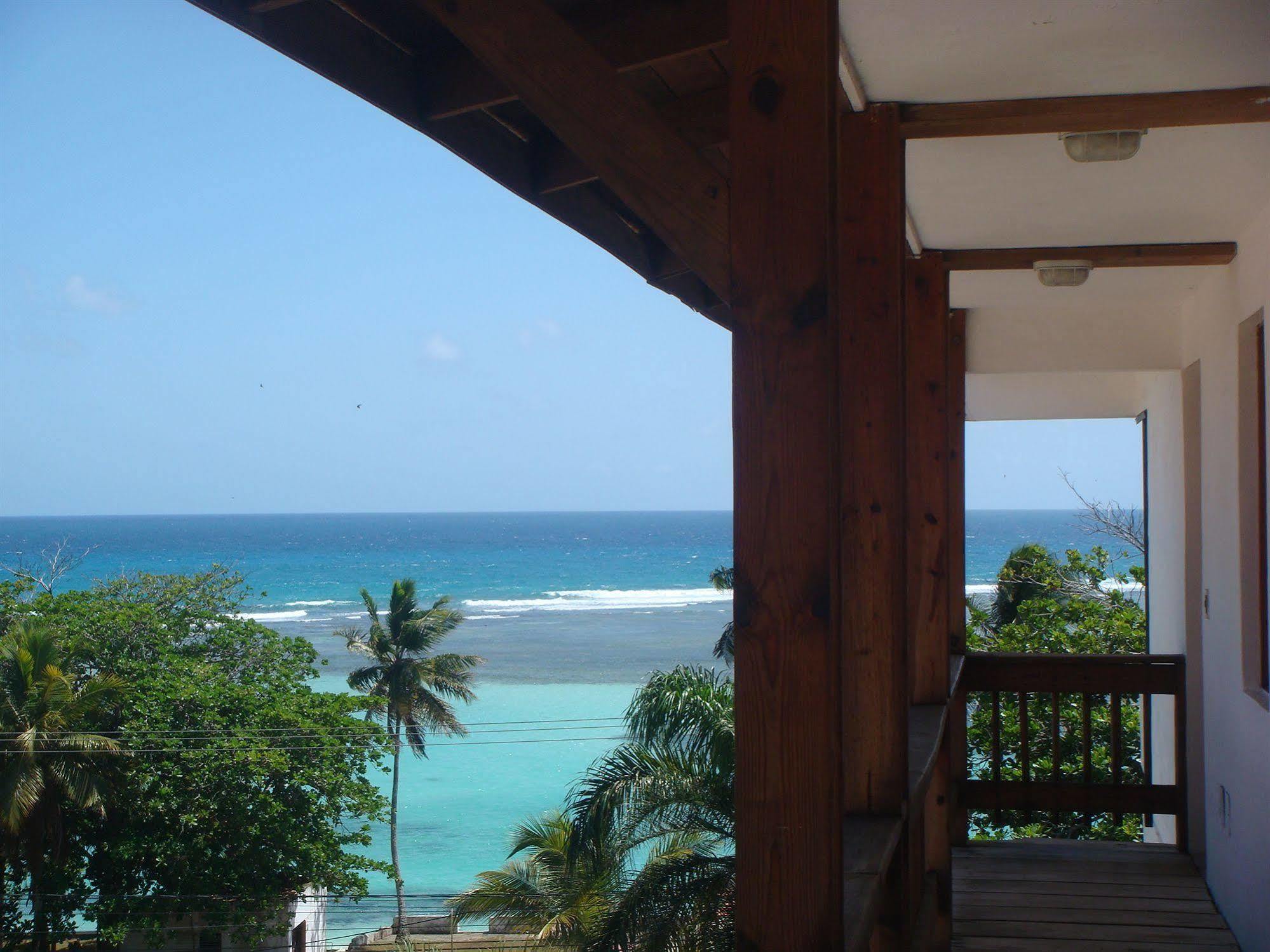 Hotel Neptuno Refugio Boca Chica