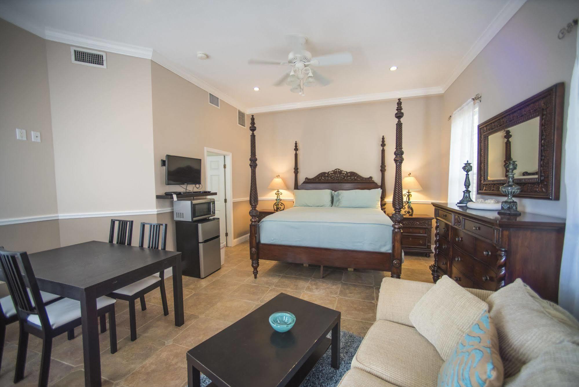 Bed & Breakfast Shangri-La Boutique Bed & Breakfast