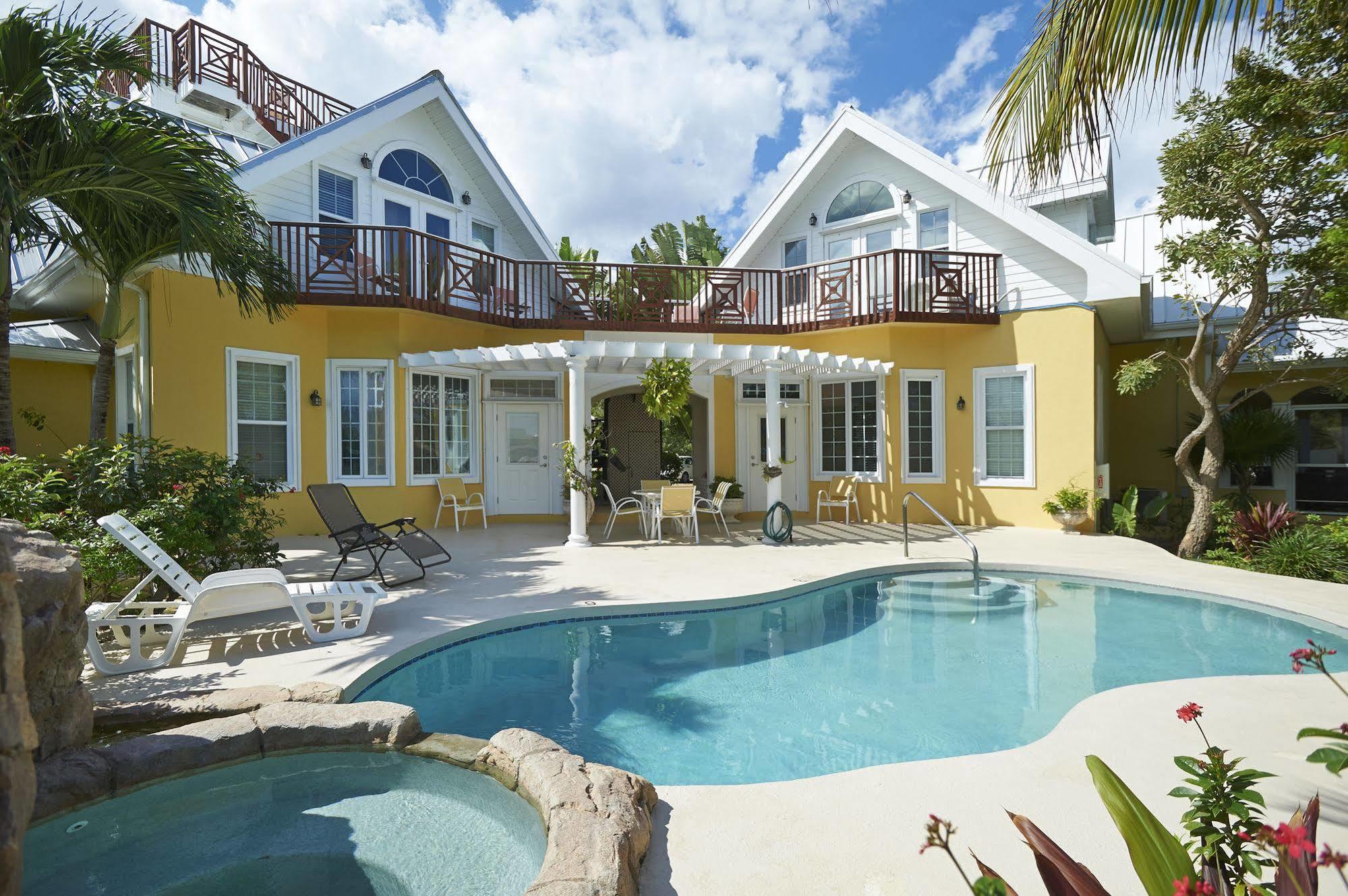 Bed & Breakfast Shangri-La Boutique Bed & Breakfast 4*