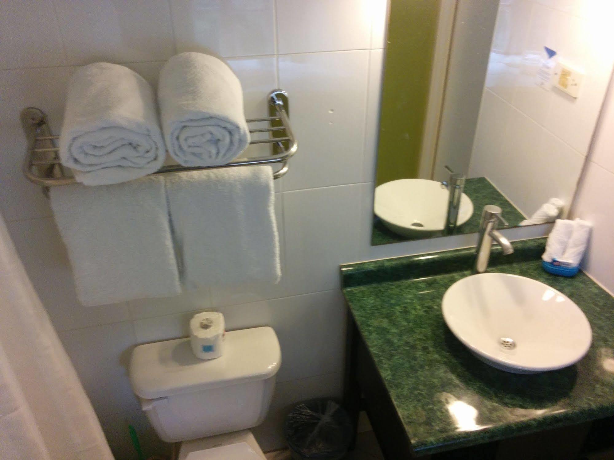 At The Ridge Aparthotel 3*