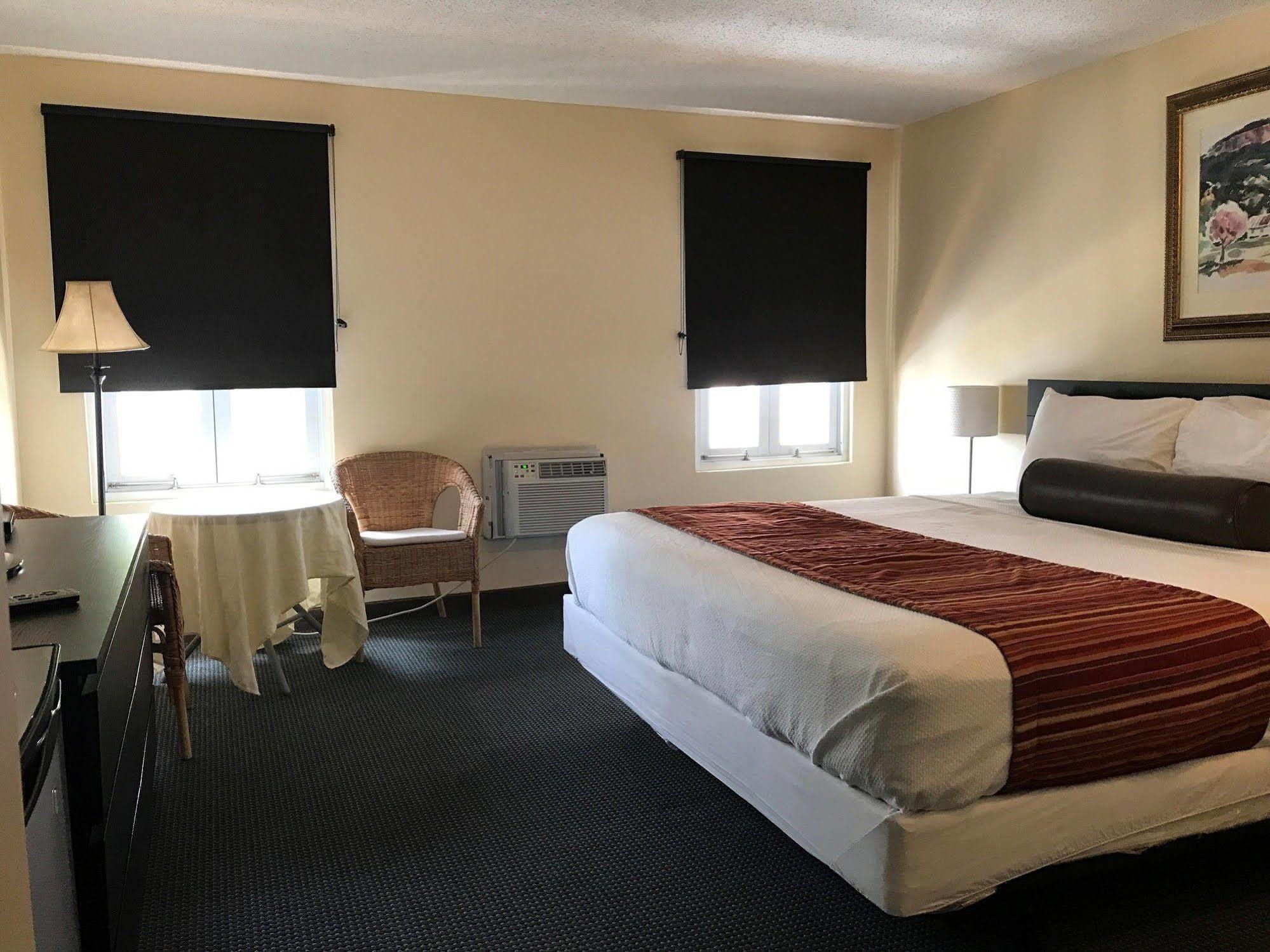 Del Sol Hotel 3*
